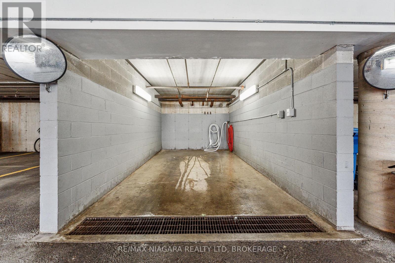 102 - 2055 Appleby Line Property Photo 26