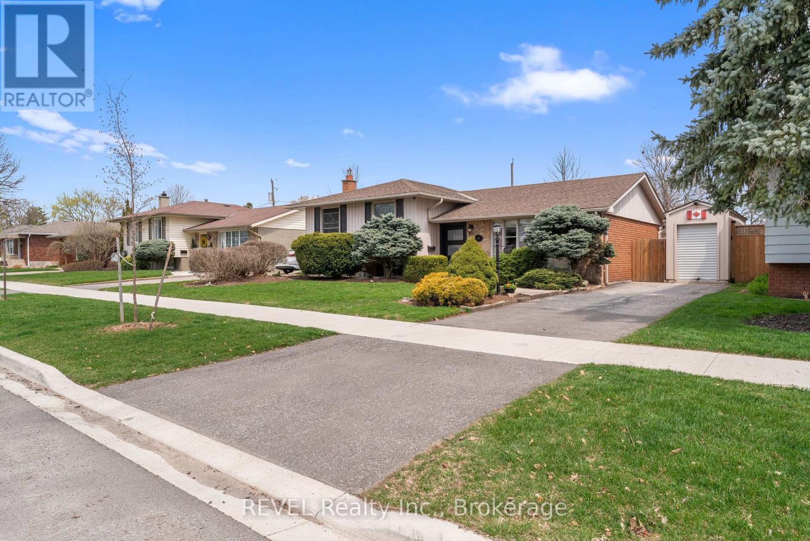 637 Thornwood Avenue Property Photo 1