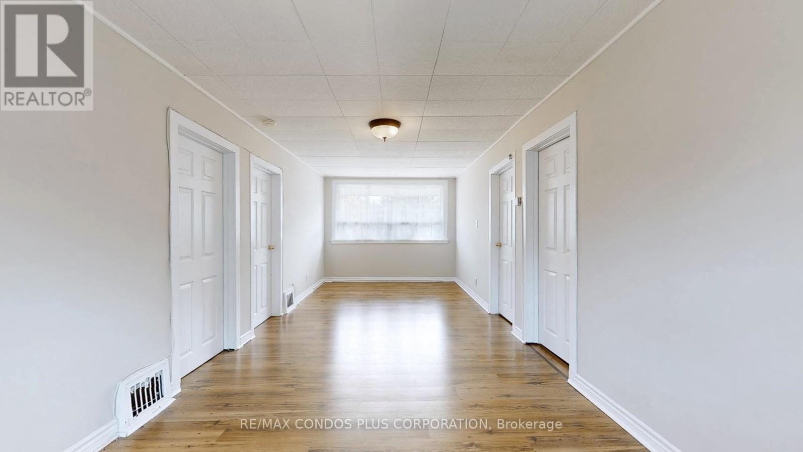 509 Lakeshore Road W Property Photo 18