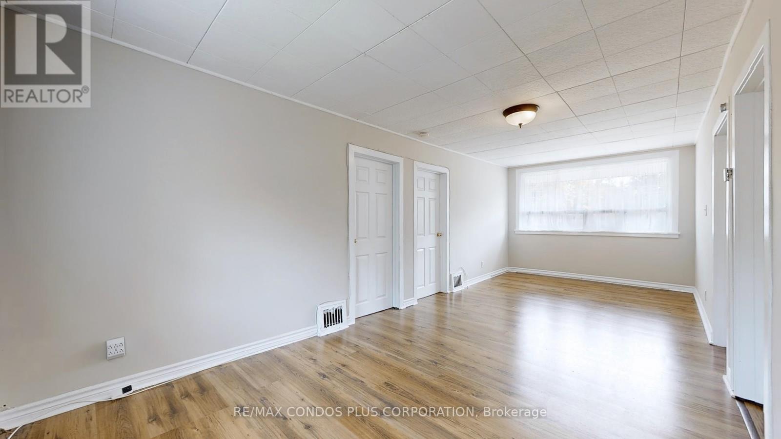 509 Lakeshore Road W Property Photo 19