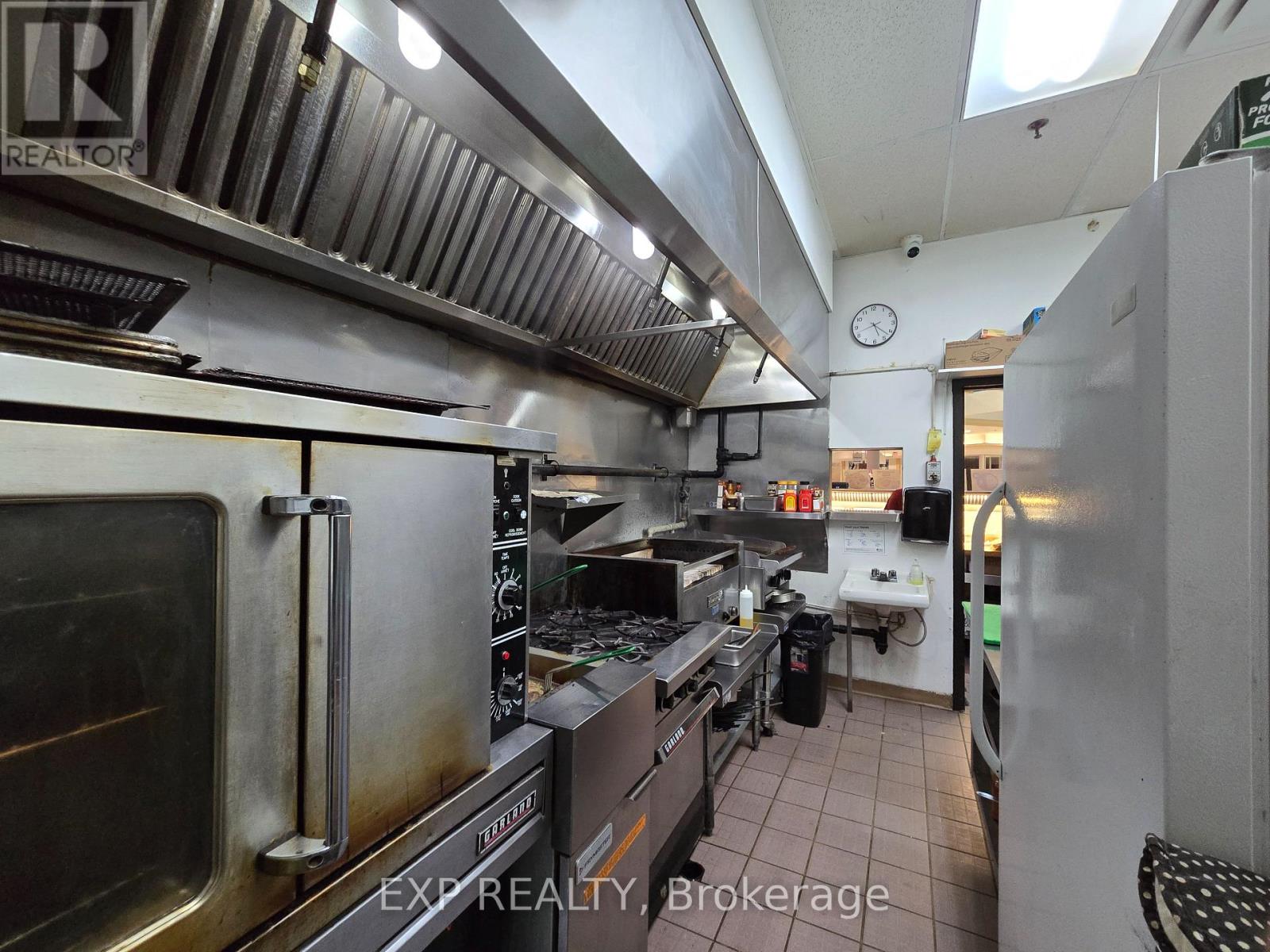 45 - 4141 Dixie Road Property Photo 9