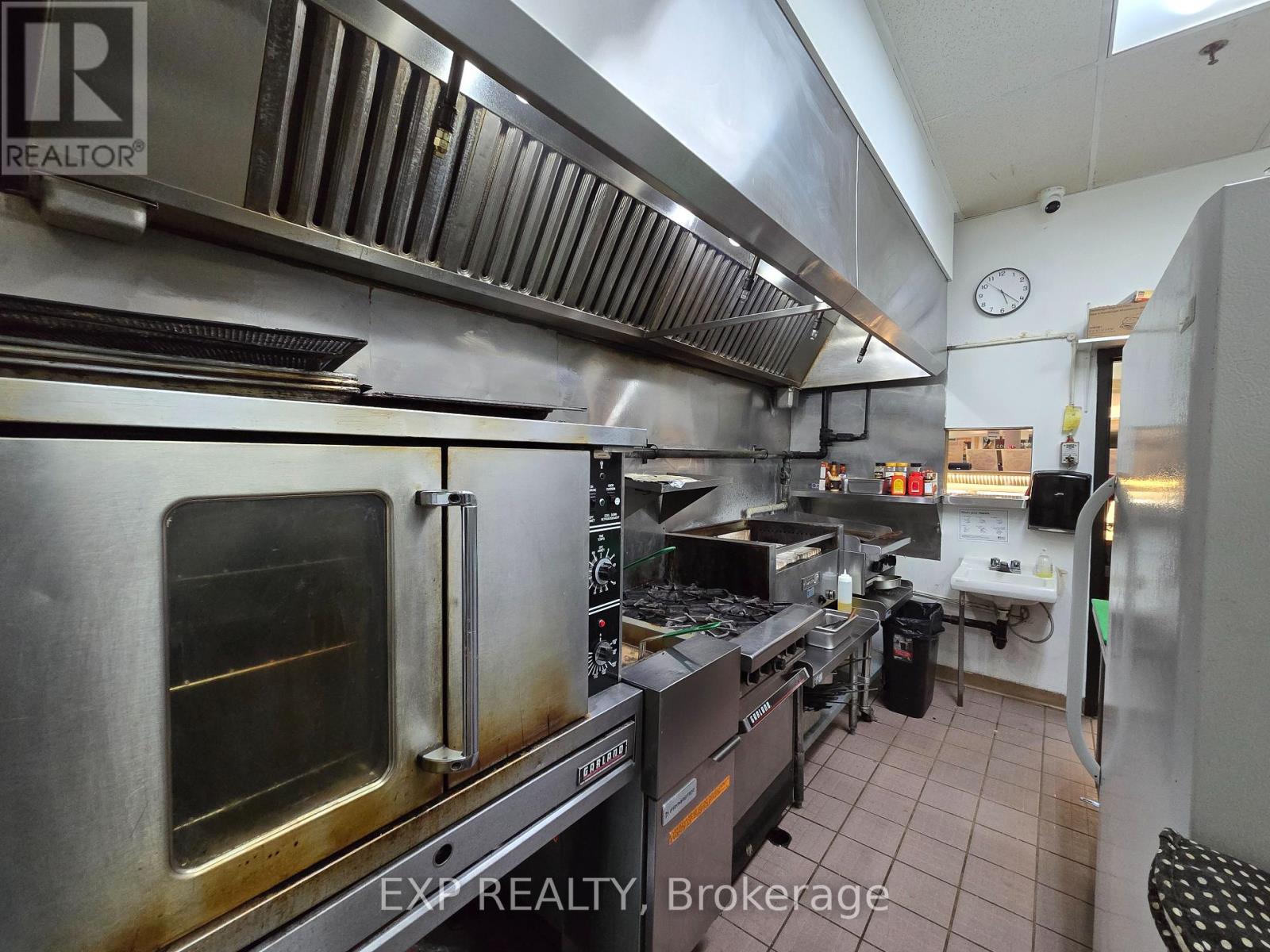 45 - 4141 Dixie Road Property Photo 10