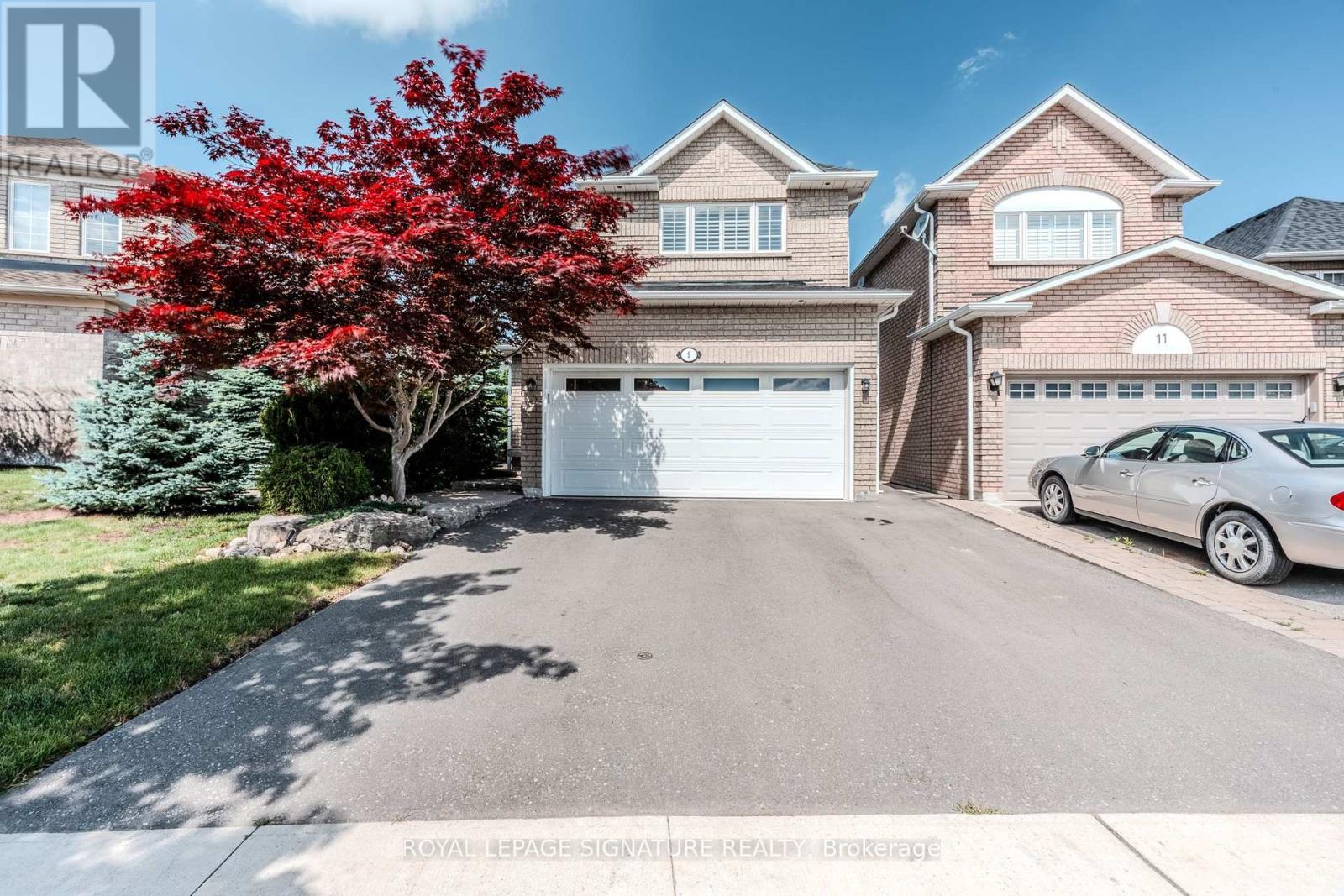 9 Humbershed Crescent Property Photo 1