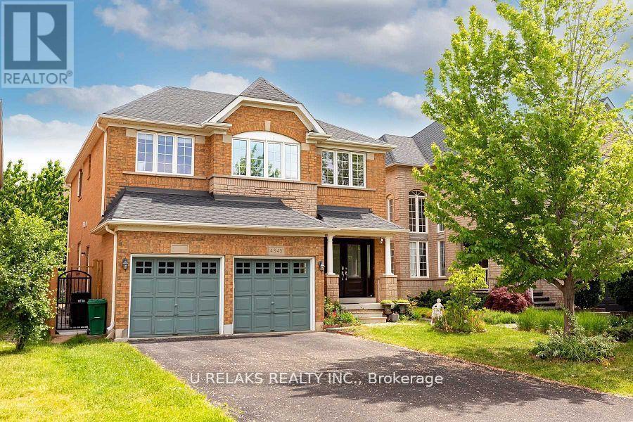4845 Colombo Crescent Property Photo 1