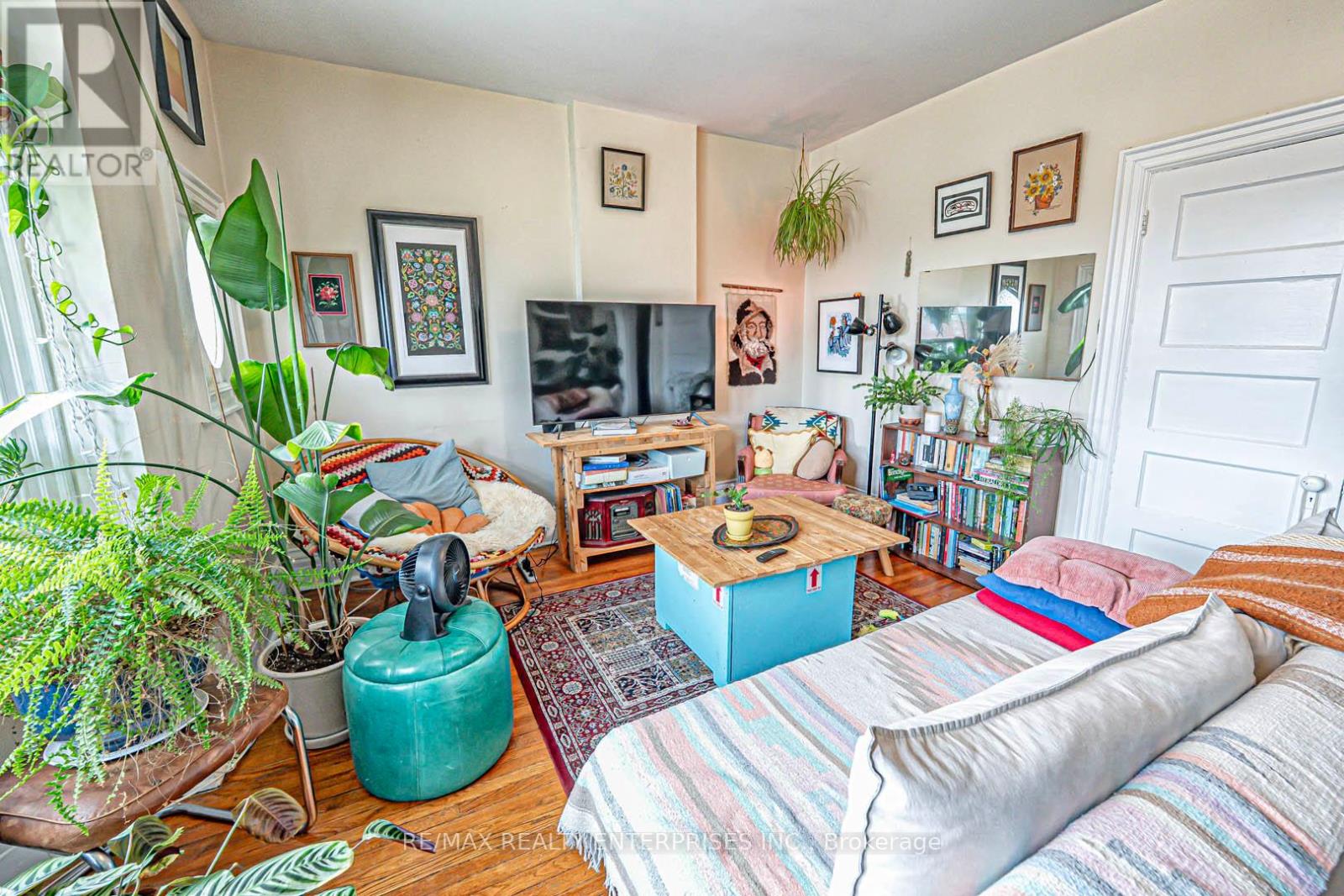 914 Dovercourt Road Property Photo 15