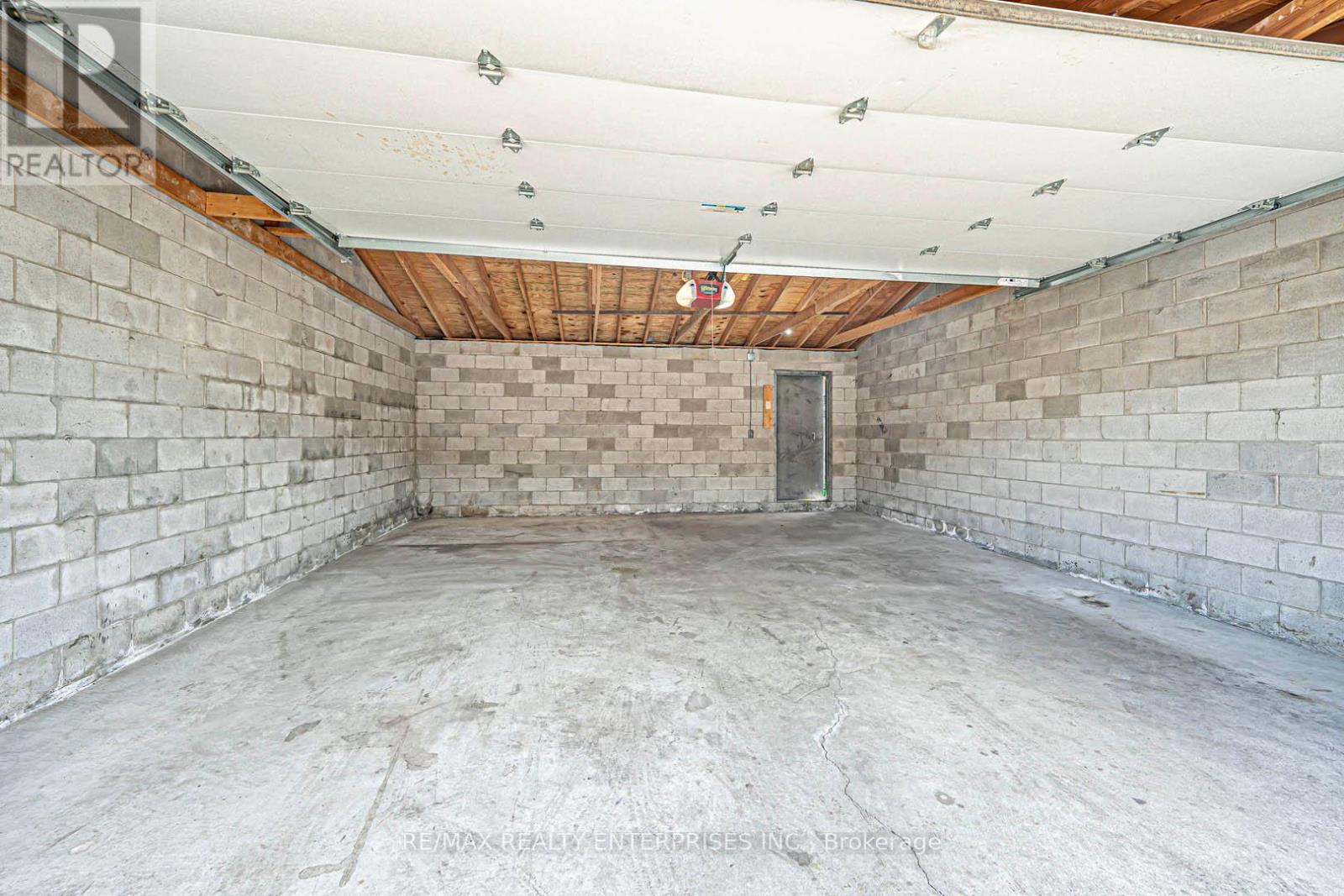 914 Dovercourt Road Property Photo 45