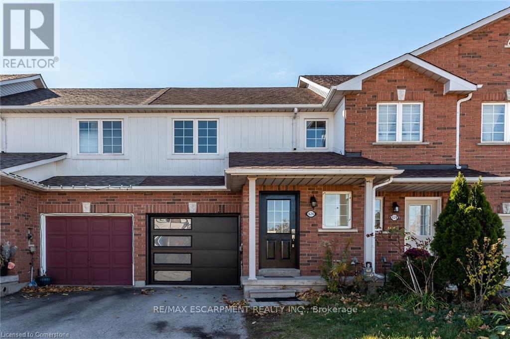 626 Taylor Crescent Property Photo 1