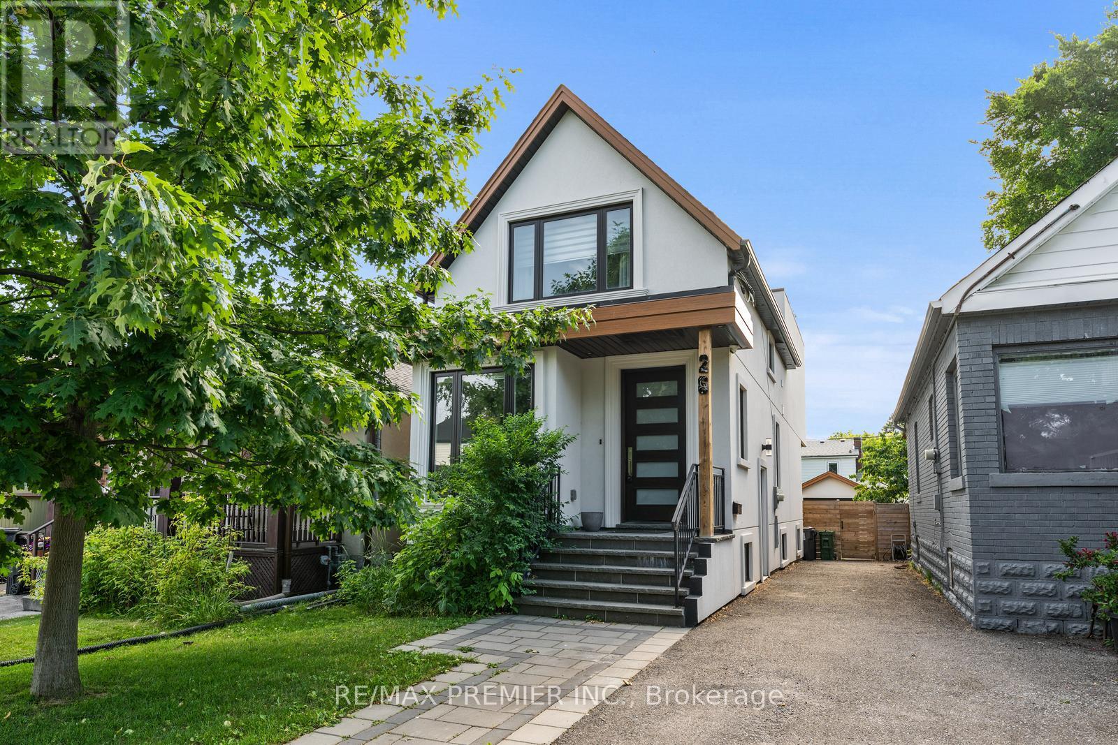 26 SEVENTEENTH STREET Property Photo 1