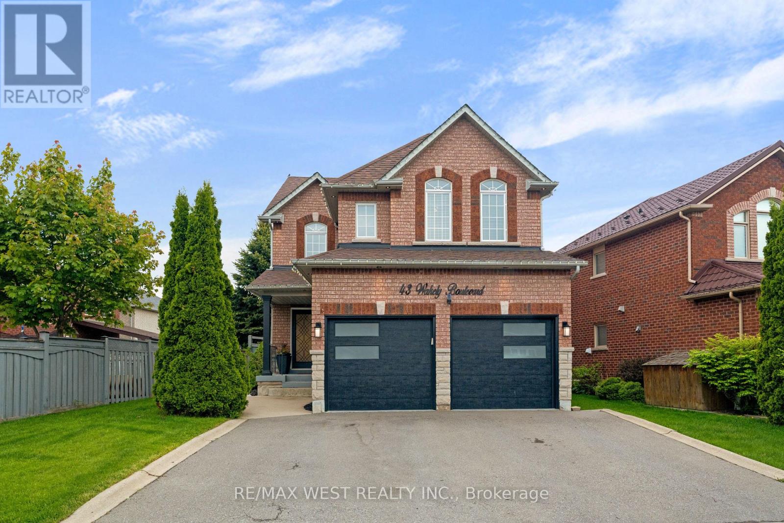 43 Wakely Boulevard Property Photo 1