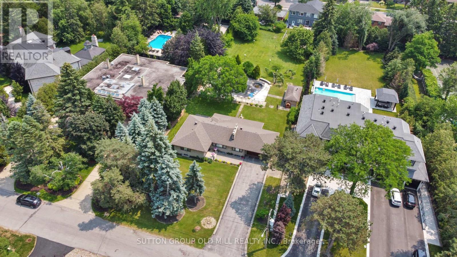 9 WESTMOUNT PARK ROAD Property Photo 1