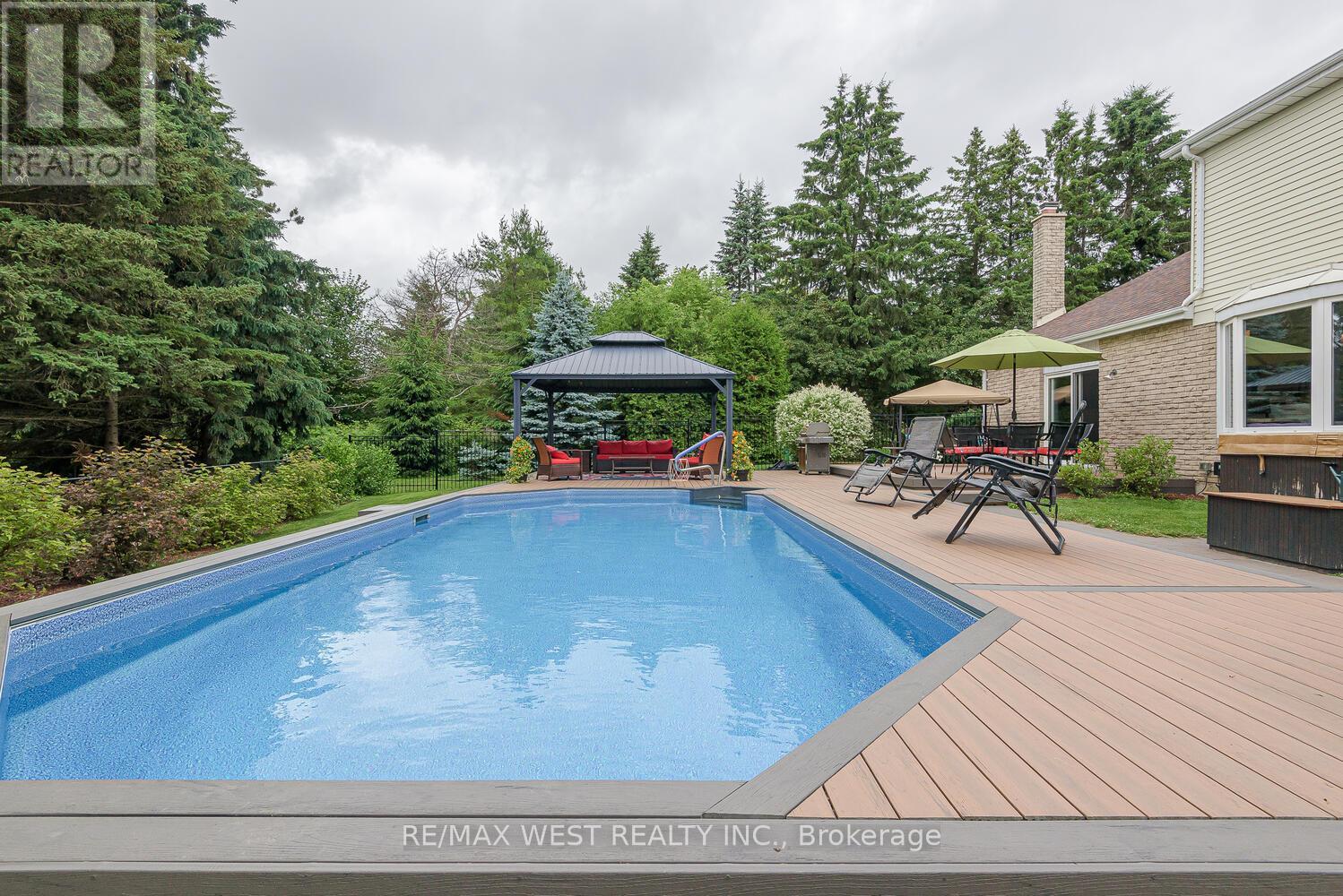 37 Autumn Drive Property Photo 1
