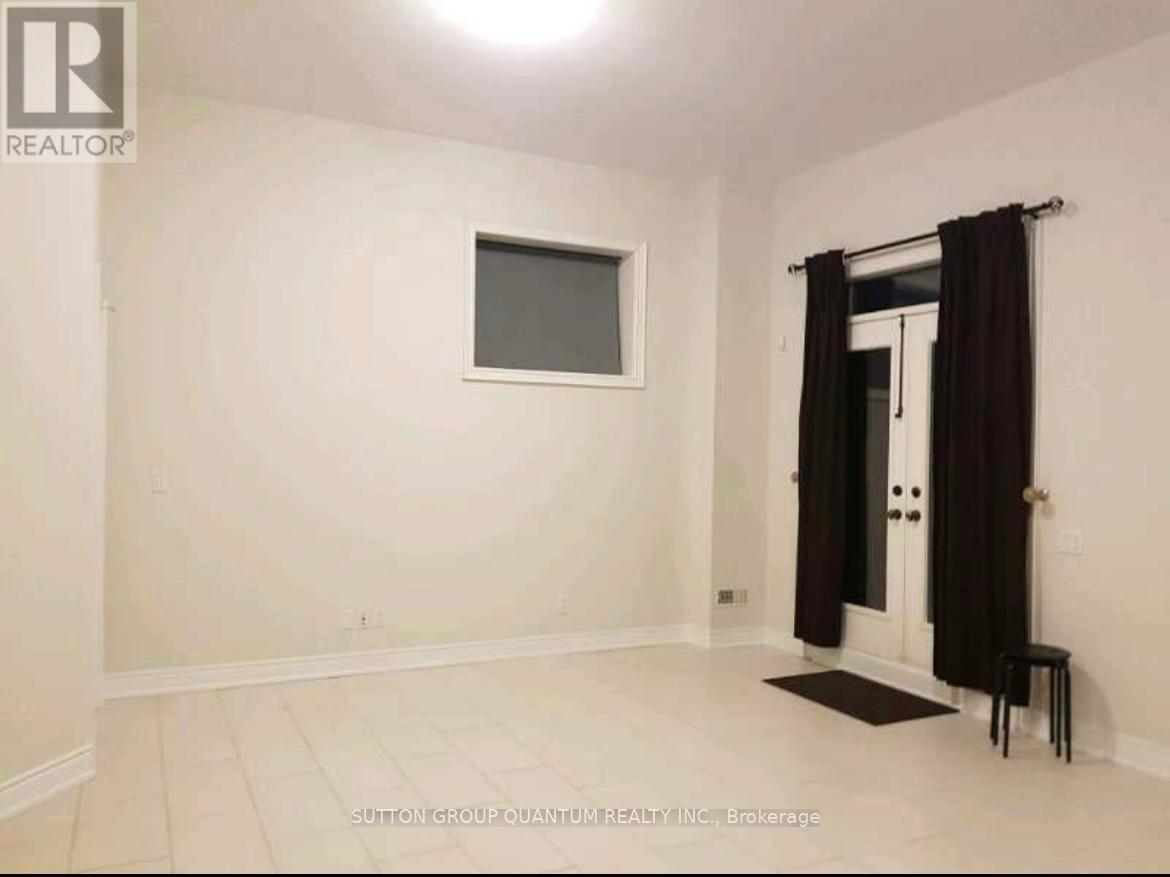 Lower - 1113 Islington Avenue Property Photo 9