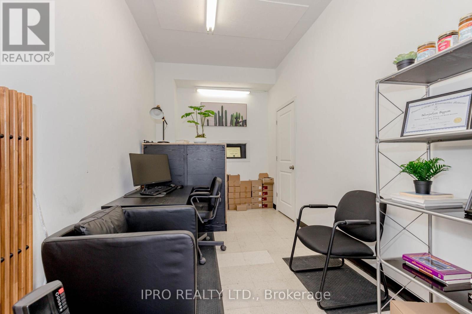 846 Wilson Avenue Property Photo 6