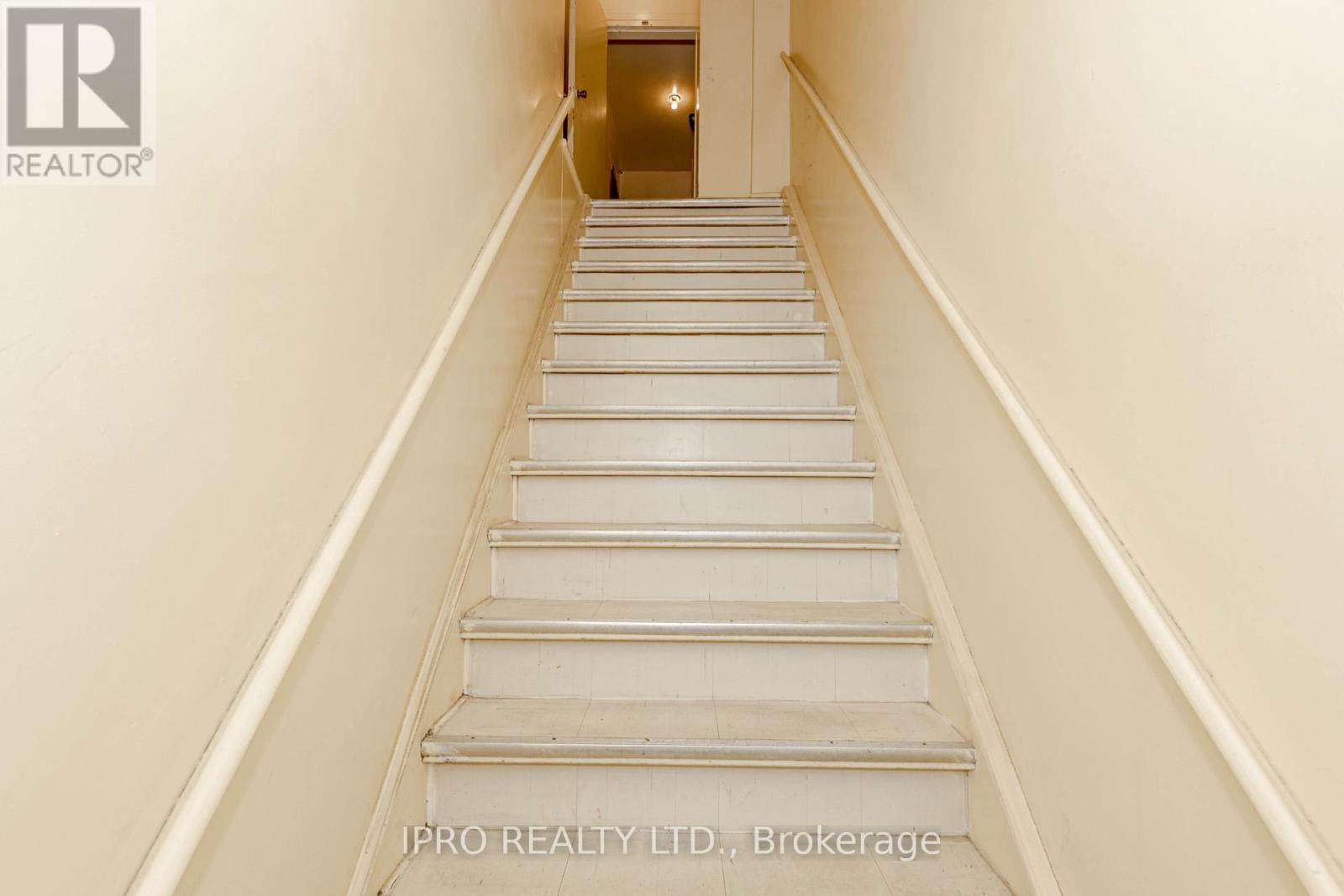 846 Wilson Avenue Property Photo 10