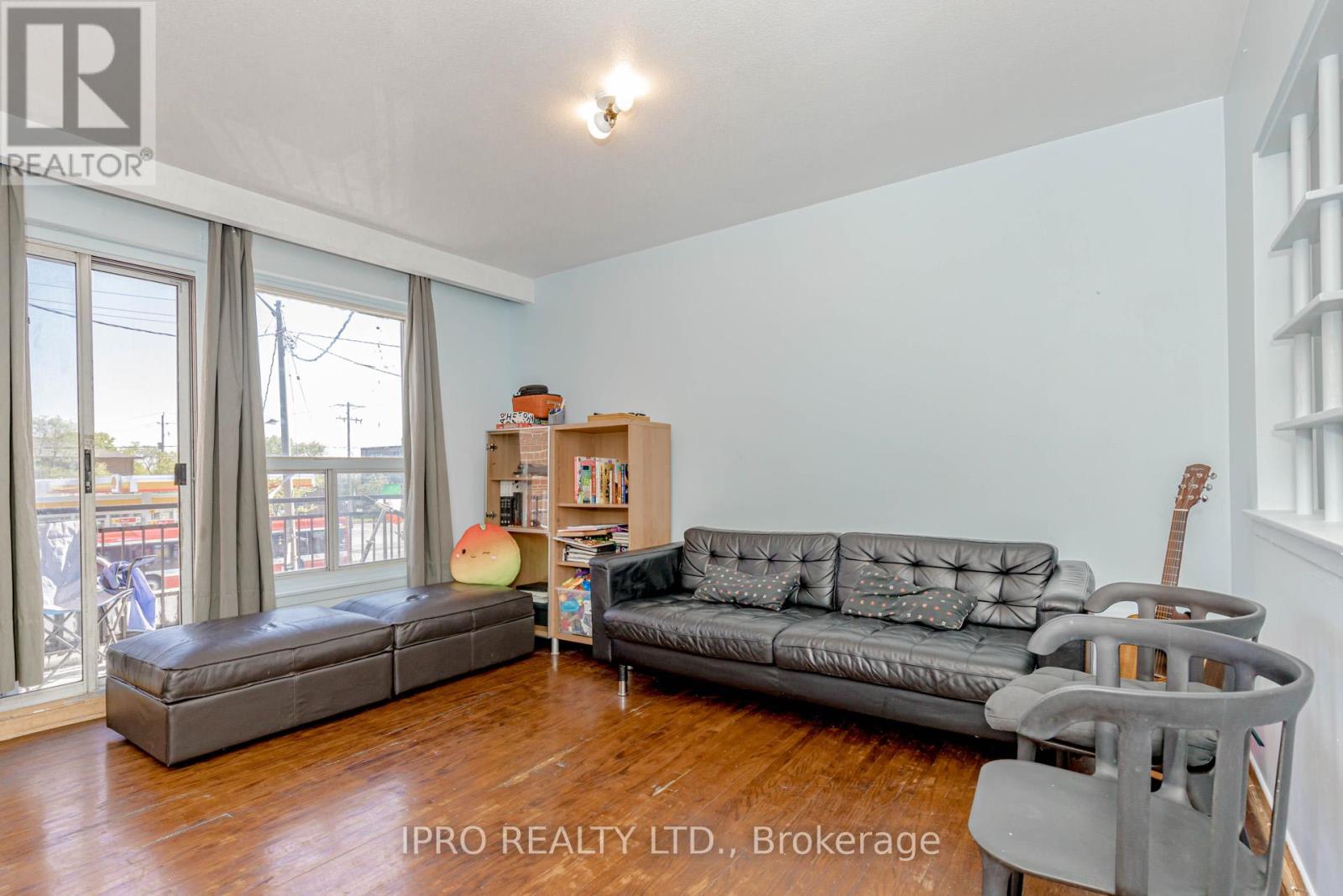 846 Wilson Avenue Property Photo 14