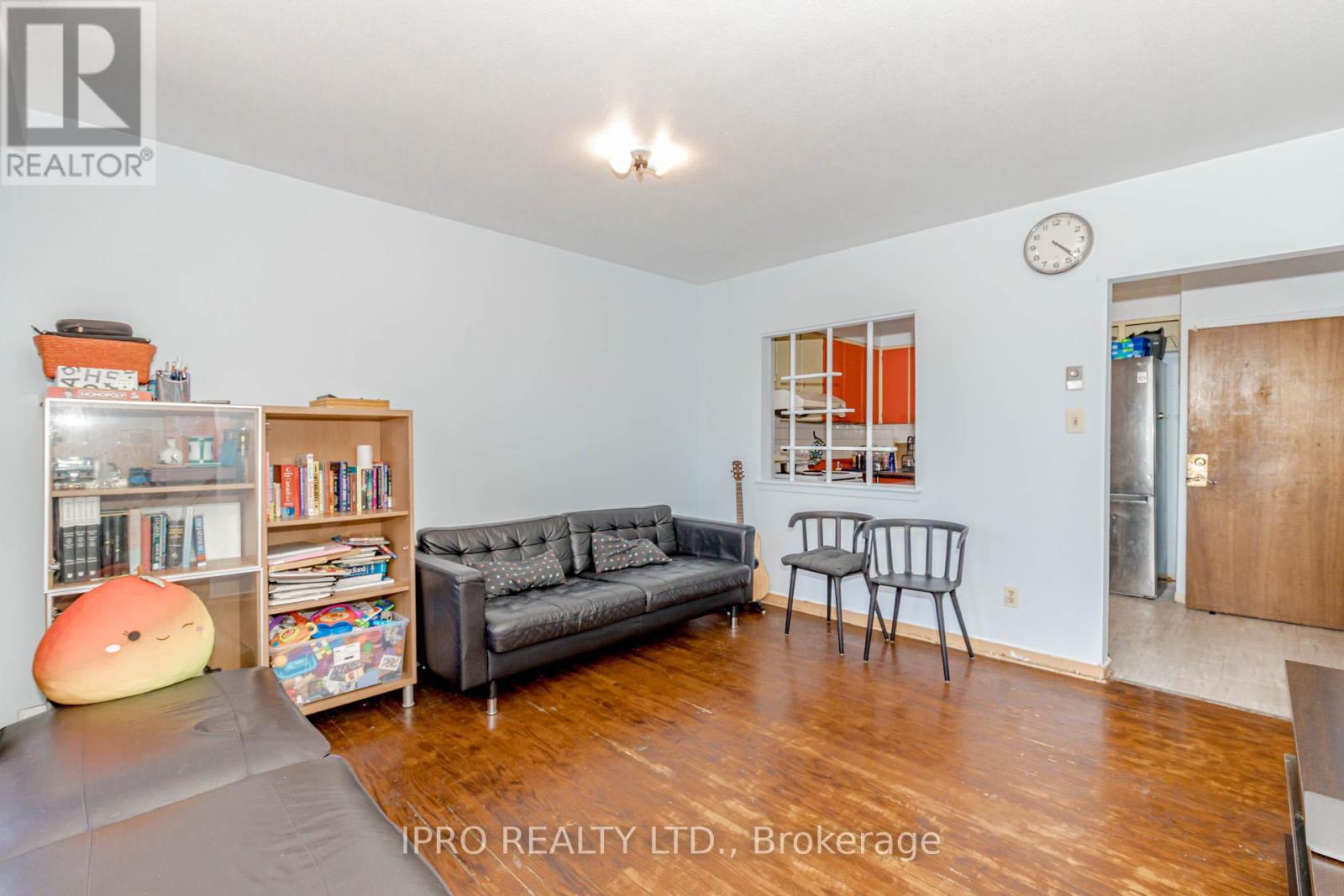 846 Wilson Avenue Property Photo 16