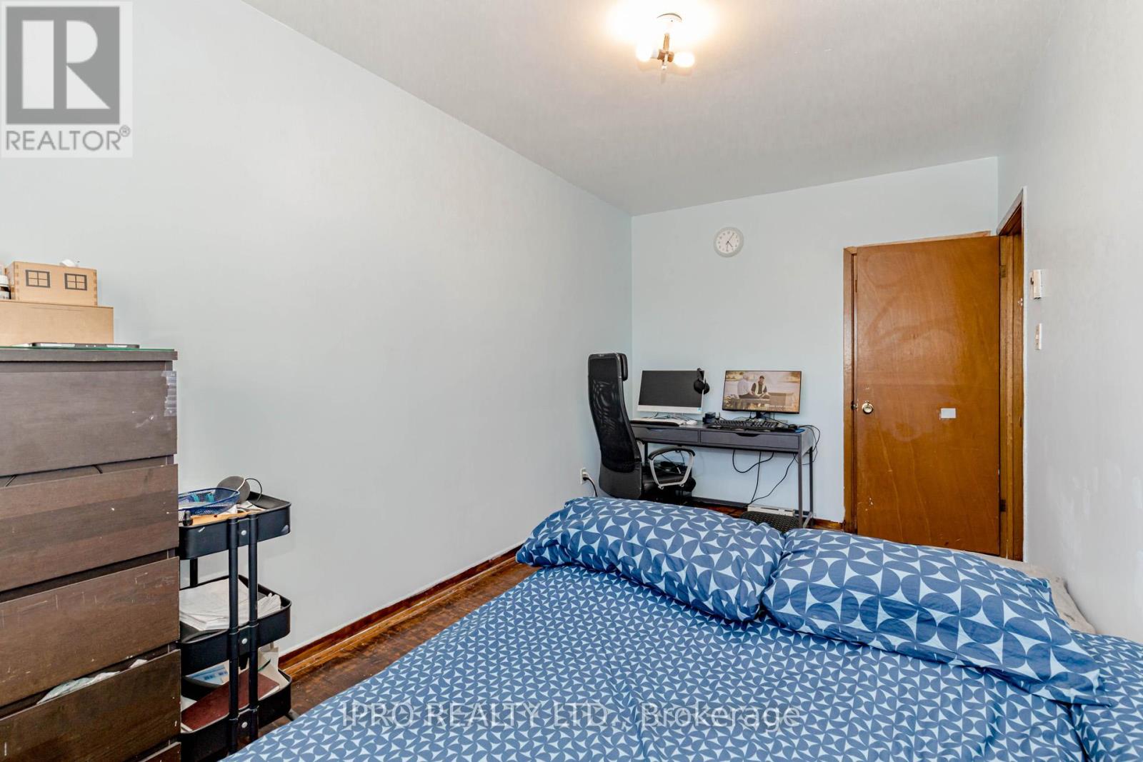 846 Wilson Avenue Property Photo 21