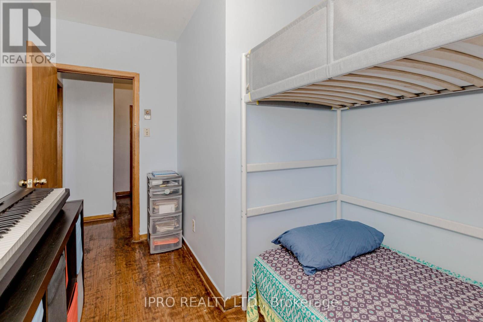 846 Wilson Avenue Property Photo 23