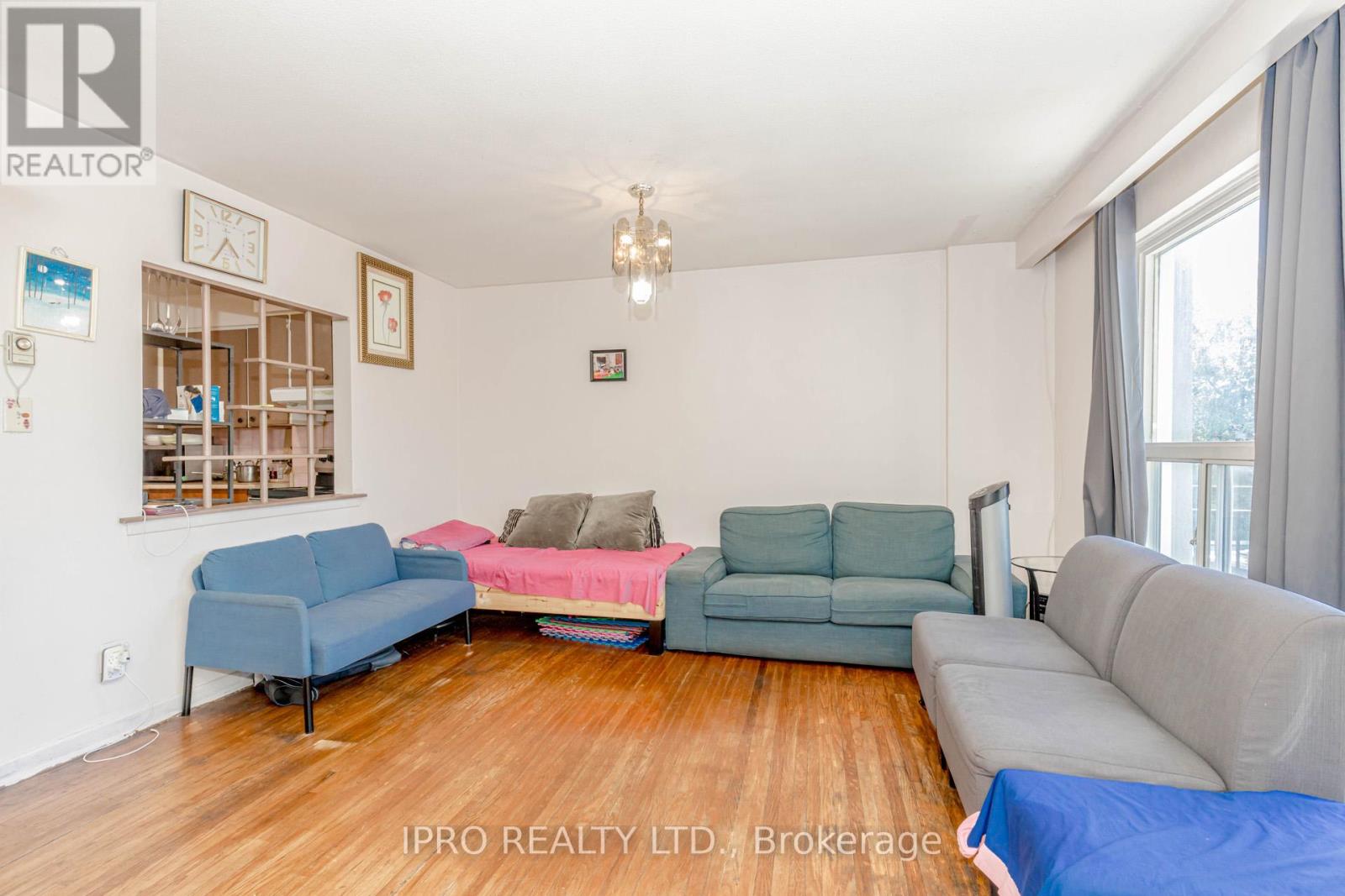 846 Wilson Avenue Property Photo 28