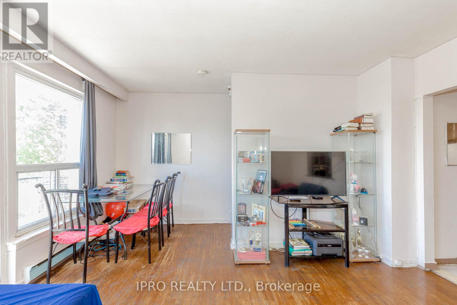 846 Wilson Avenue Property Photo 29