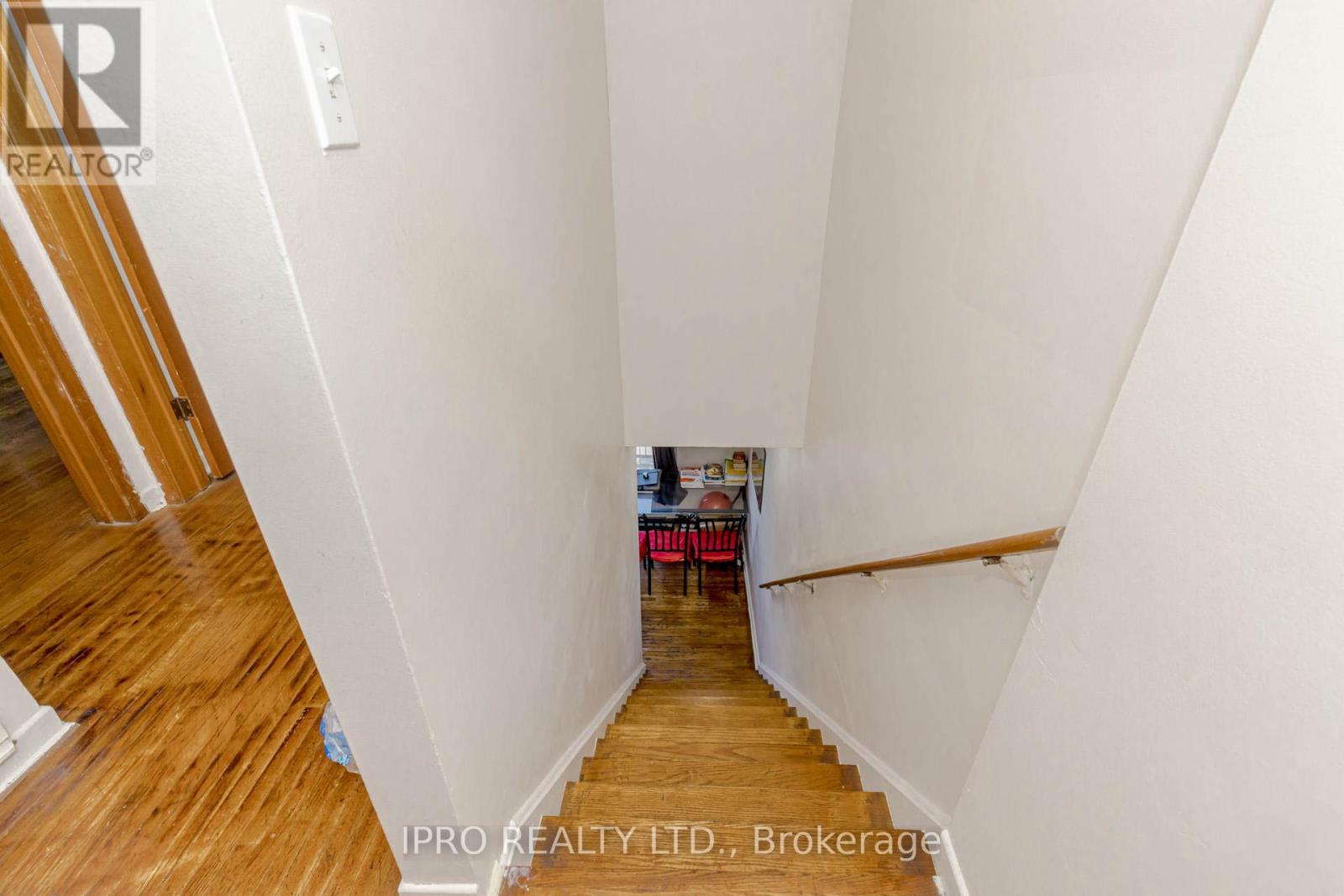 846 Wilson Avenue Property Photo 30