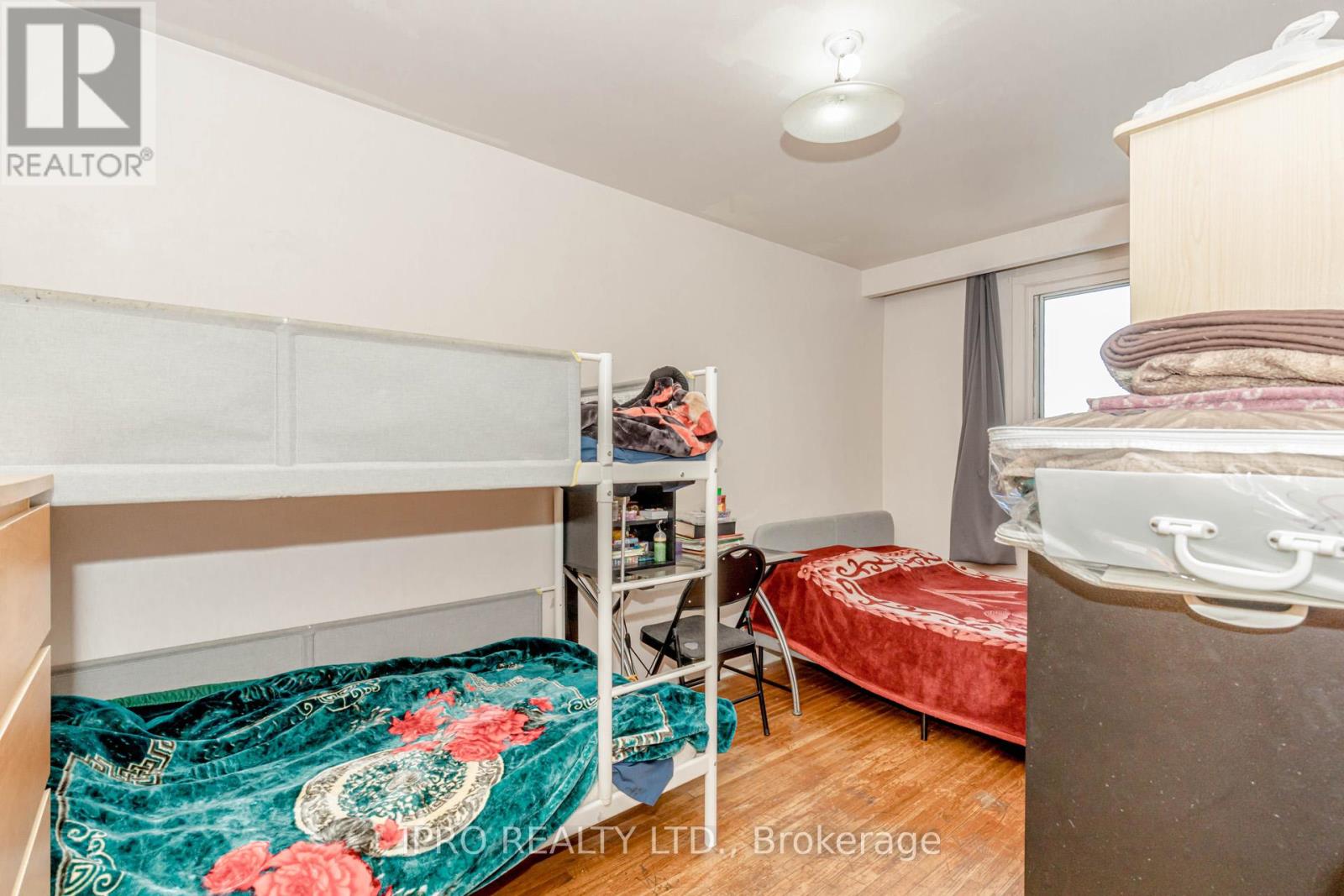 846 Wilson Avenue Property Photo 31