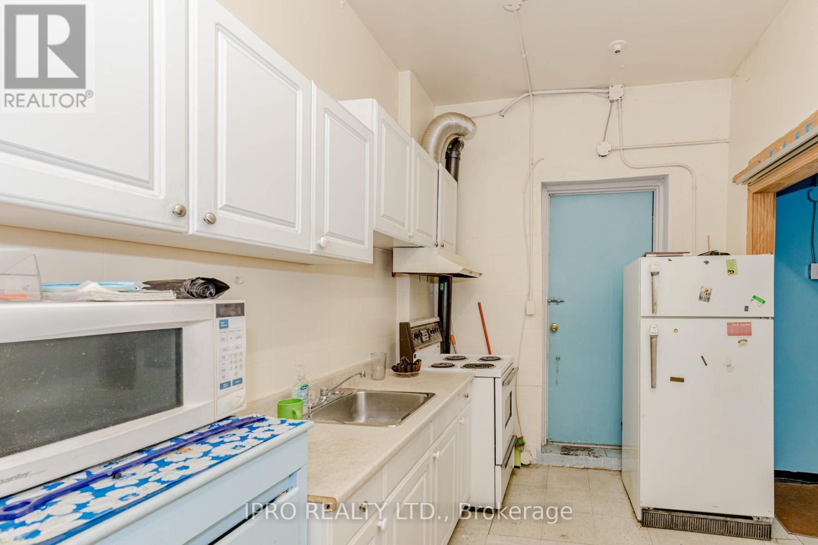 846 Wilson Avenue Property Photo 36