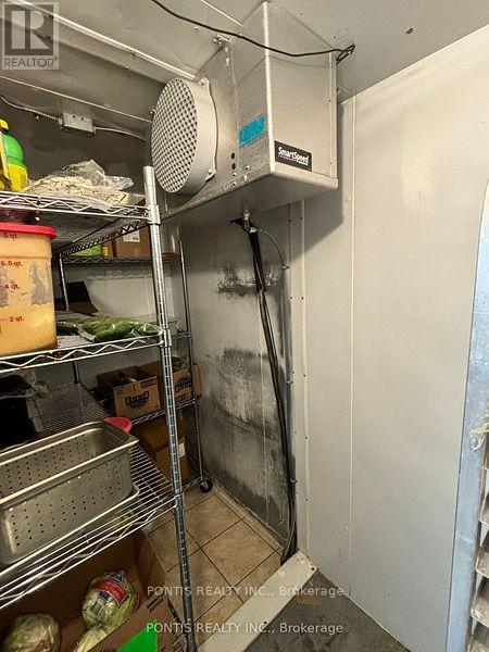3353 Bloor Street W Property Photo 6