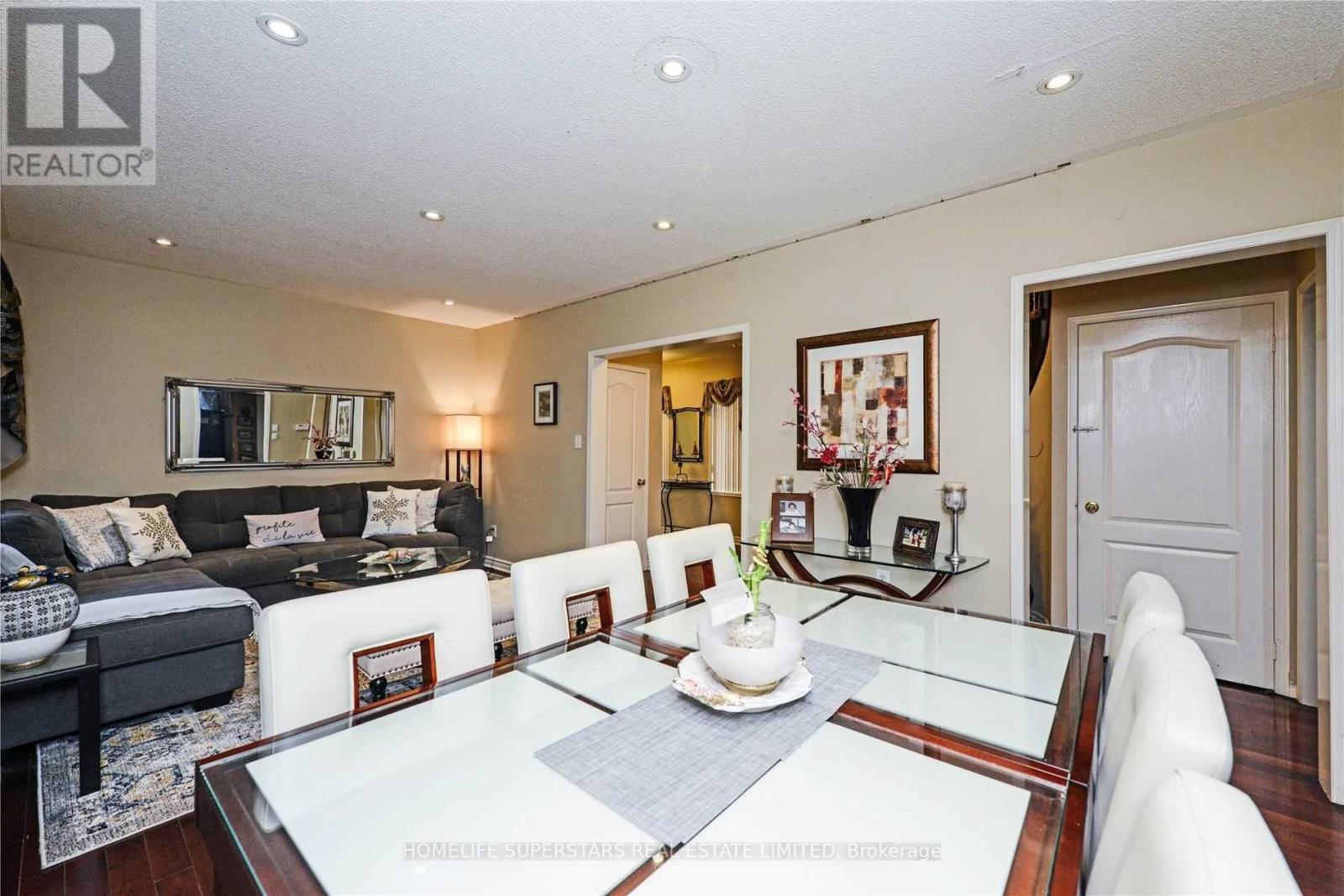 15 Gold Hill Road W Property Photo 1