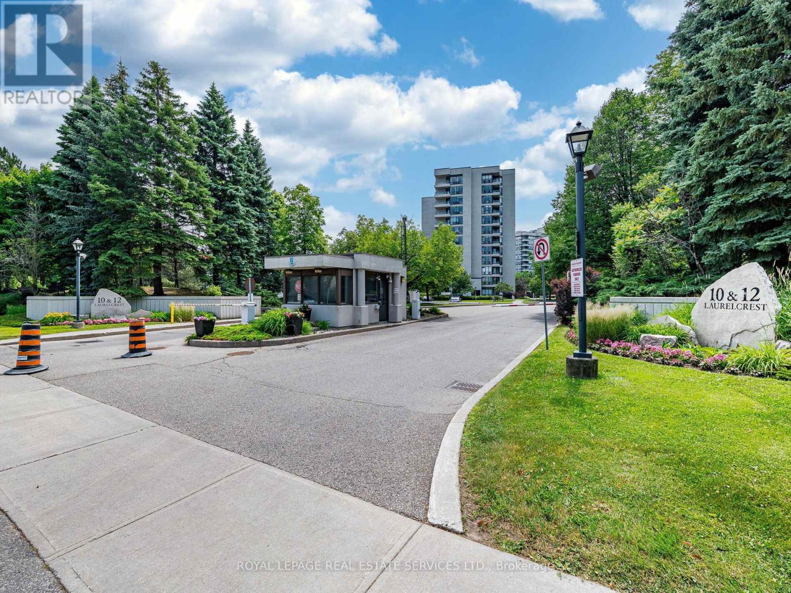 908 - 12 Laurelcrest Street Property Photo 4