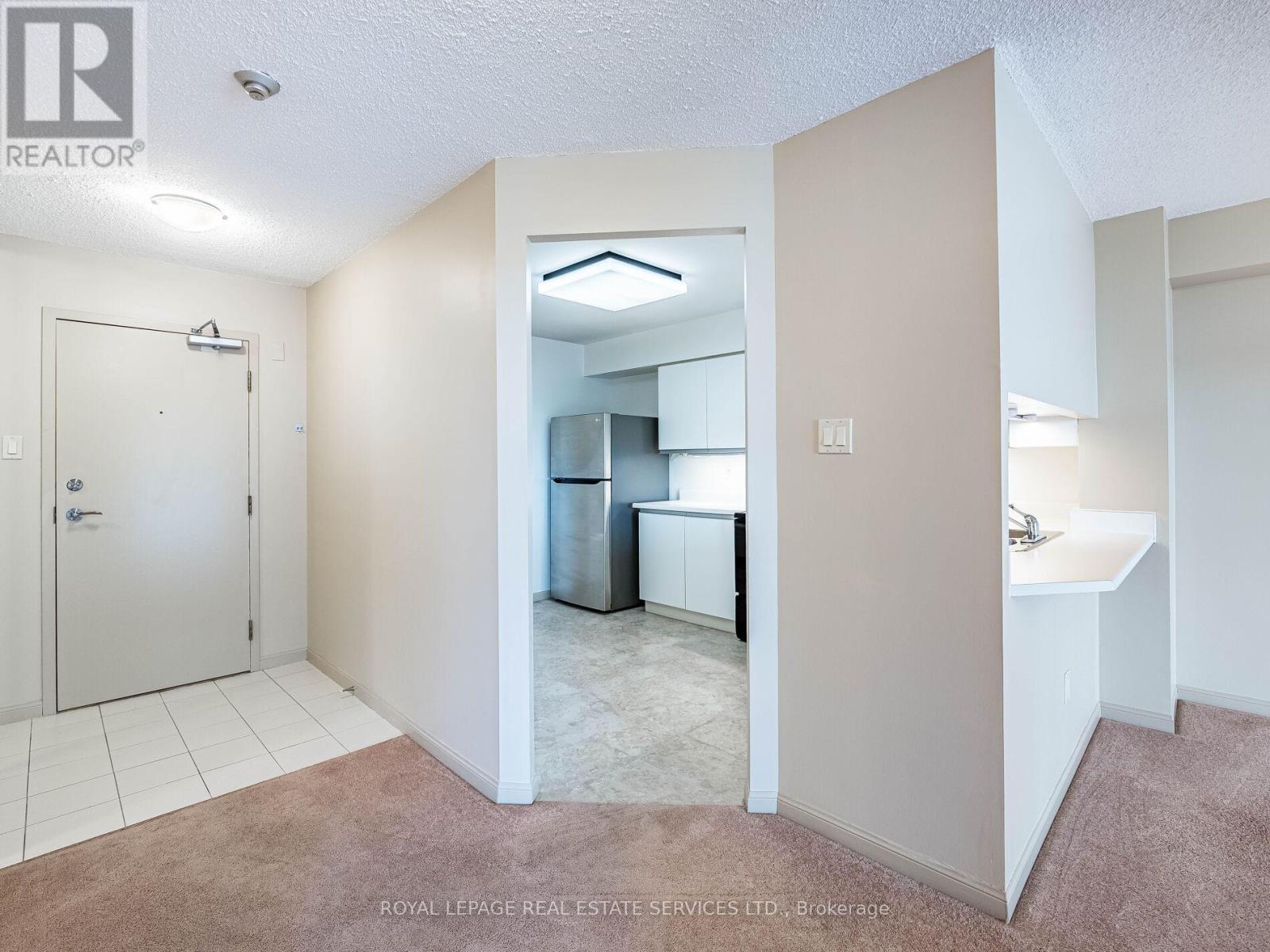 908 - 12 Laurelcrest Street Property Photo 7