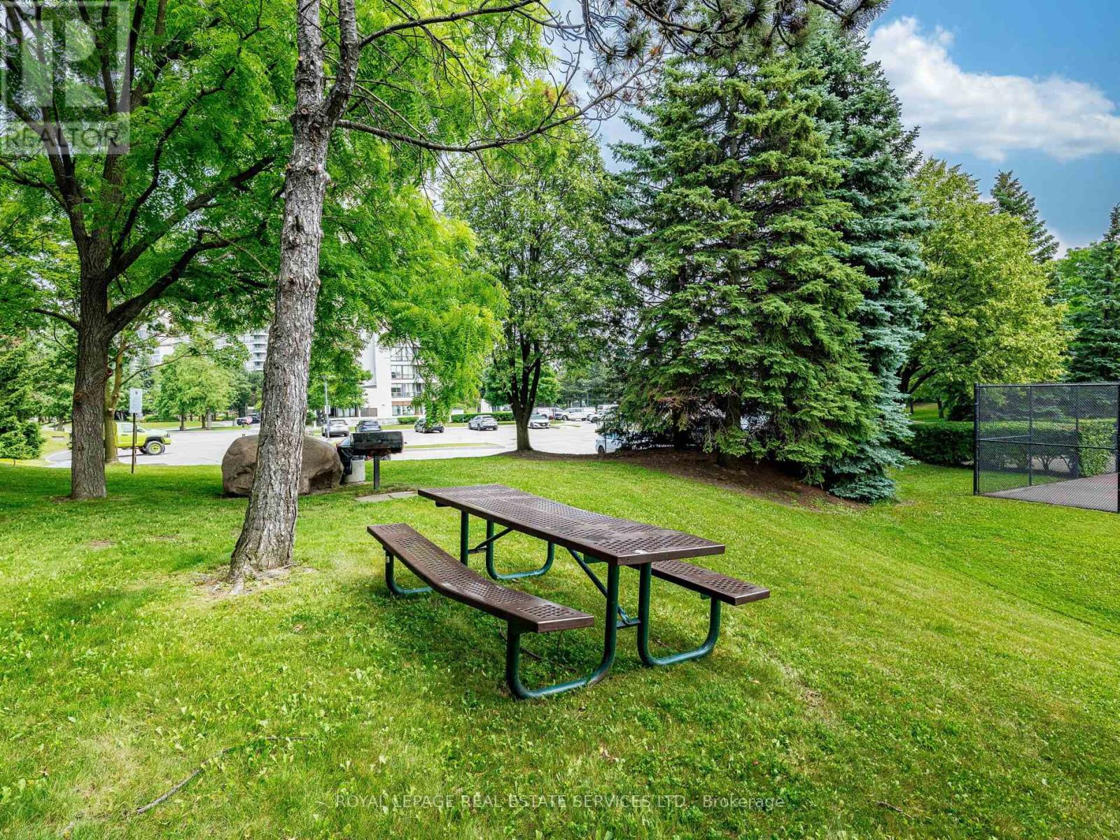 908 - 12 Laurelcrest Street Property Photo 45