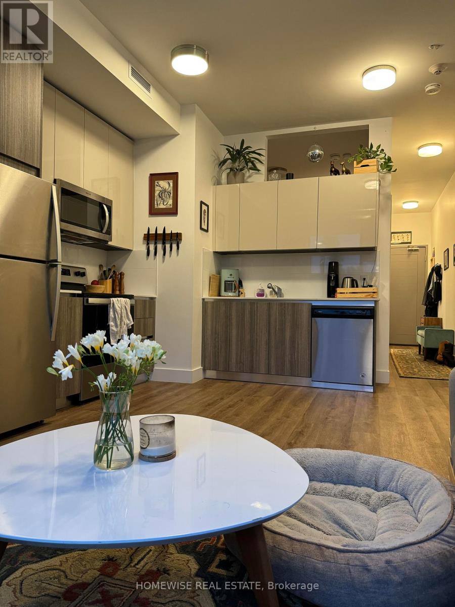 304 - 3020 DUNDAS STREET W Property Photo 1