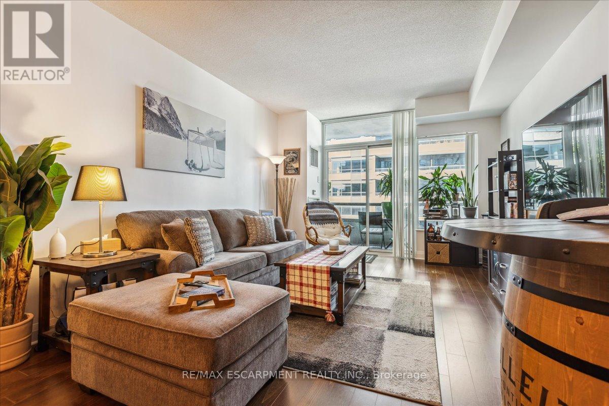 1 Hurontario Street #316 Property Photo 12