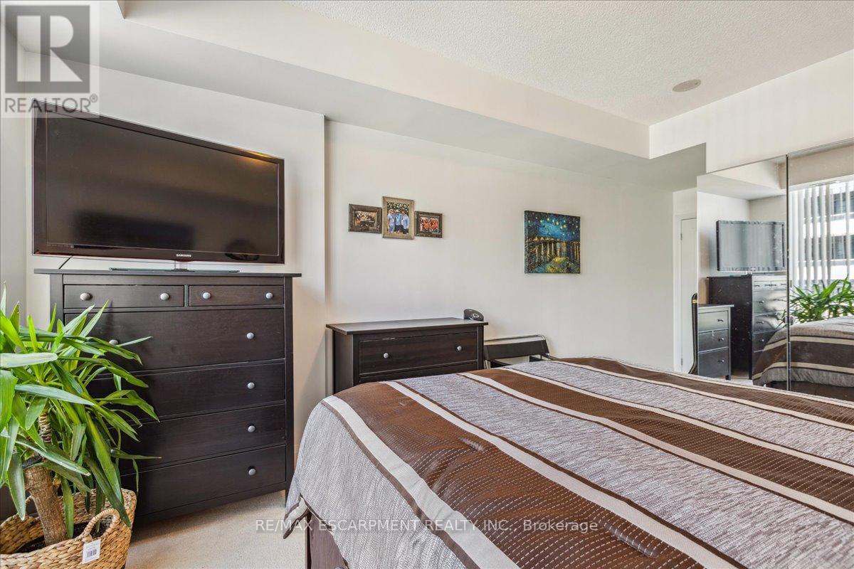 1 Hurontario Street #316 Property Photo 20