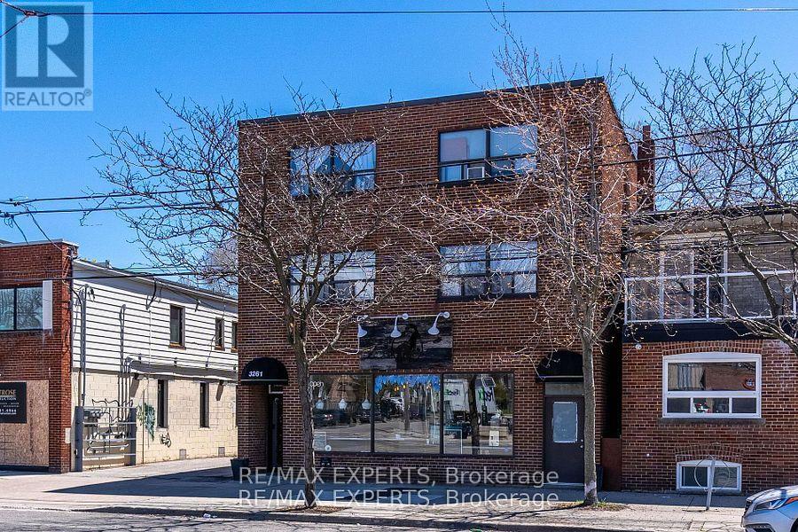 102 - 3261A LAKE SHORE BOULEVARD W Property Photo 1