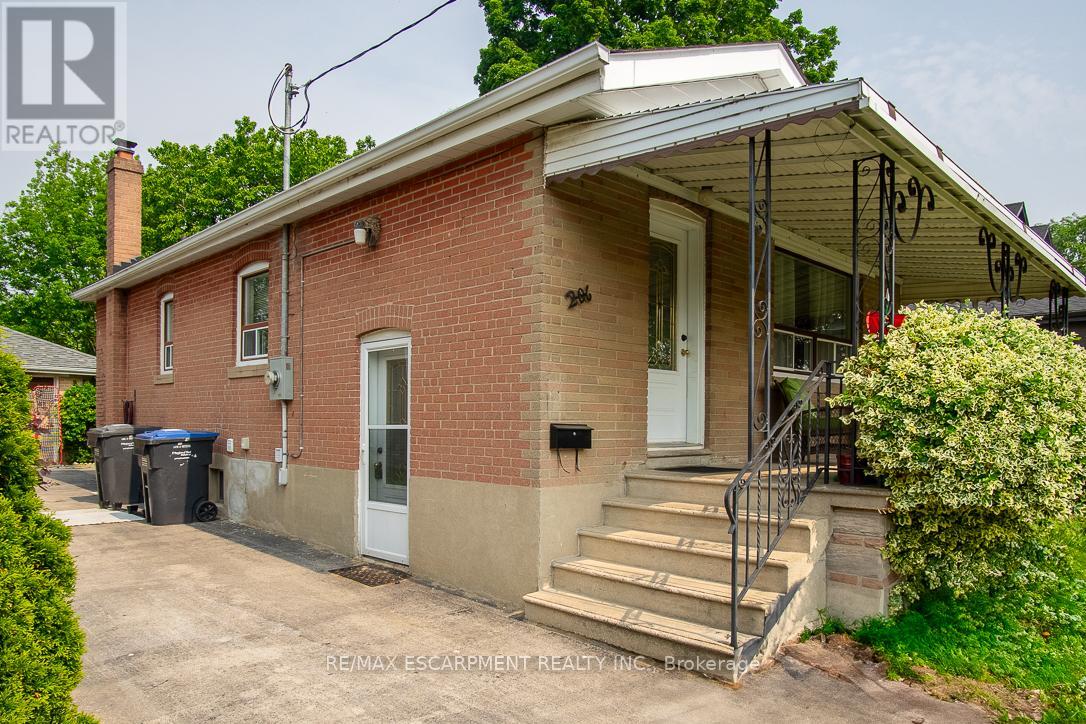 LOWER - 206 QUEEN STREET W Property Photo 1