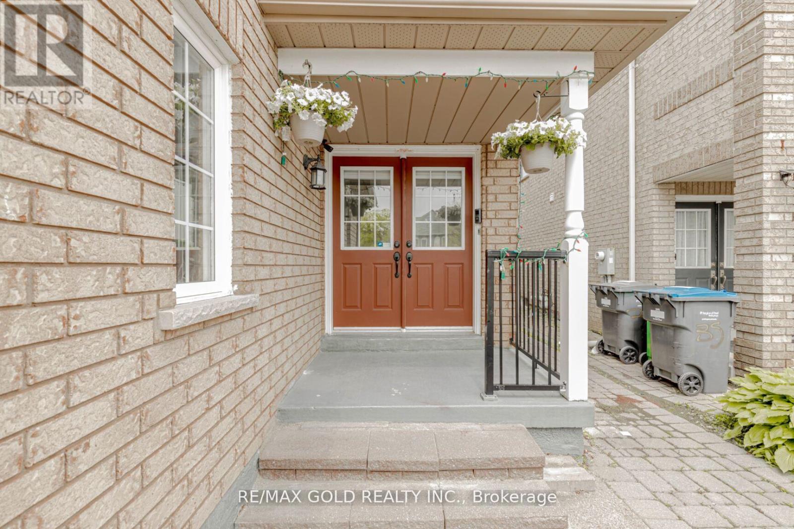 37 Native Landing Property Photo 3