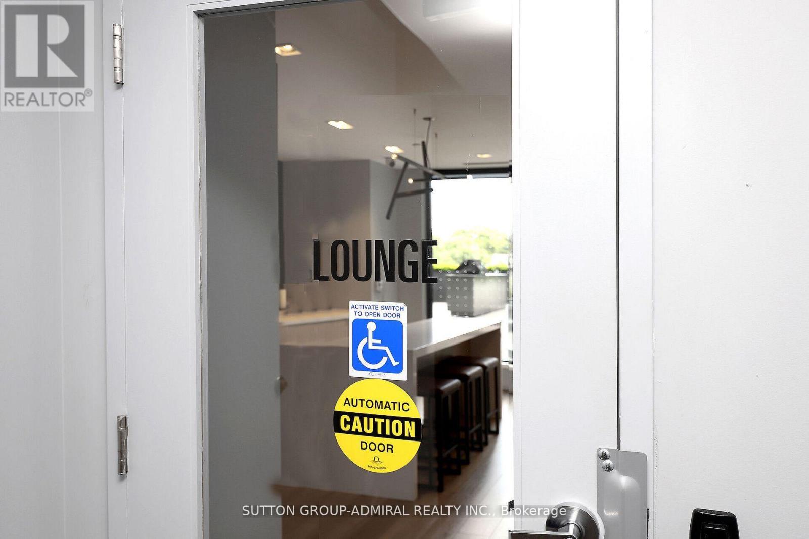 323 - 7 Smith Crescent Property Photo 19