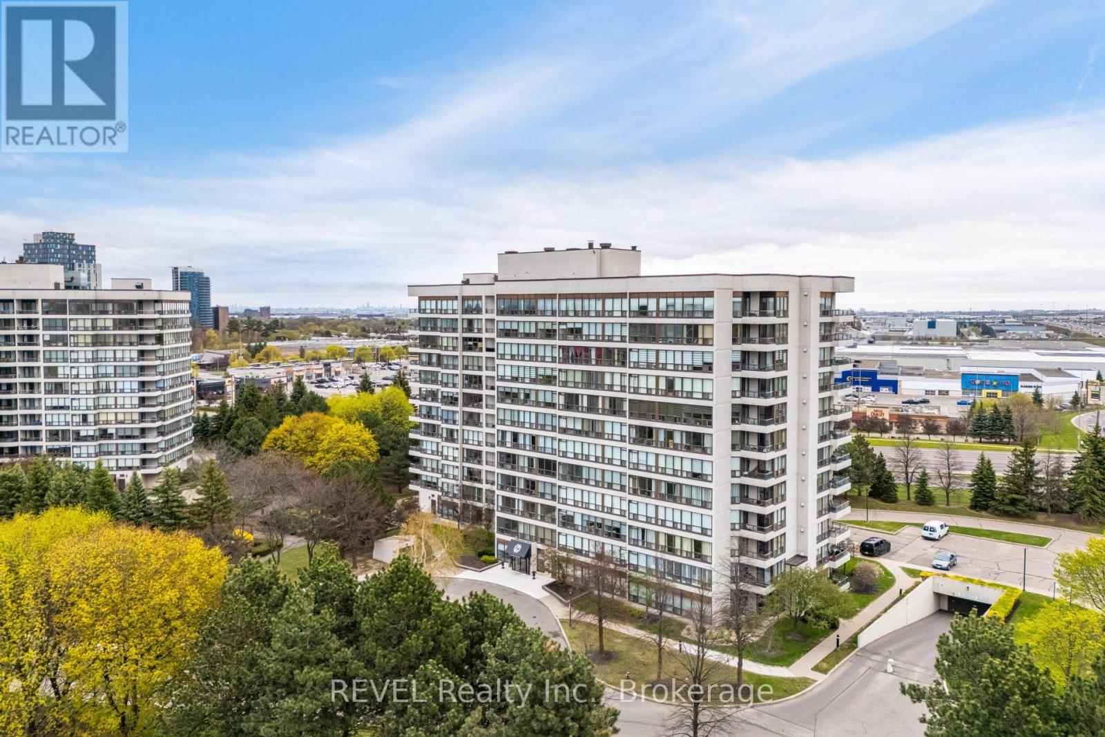 803 - 12 Laurelcrest Street Property Photo 2