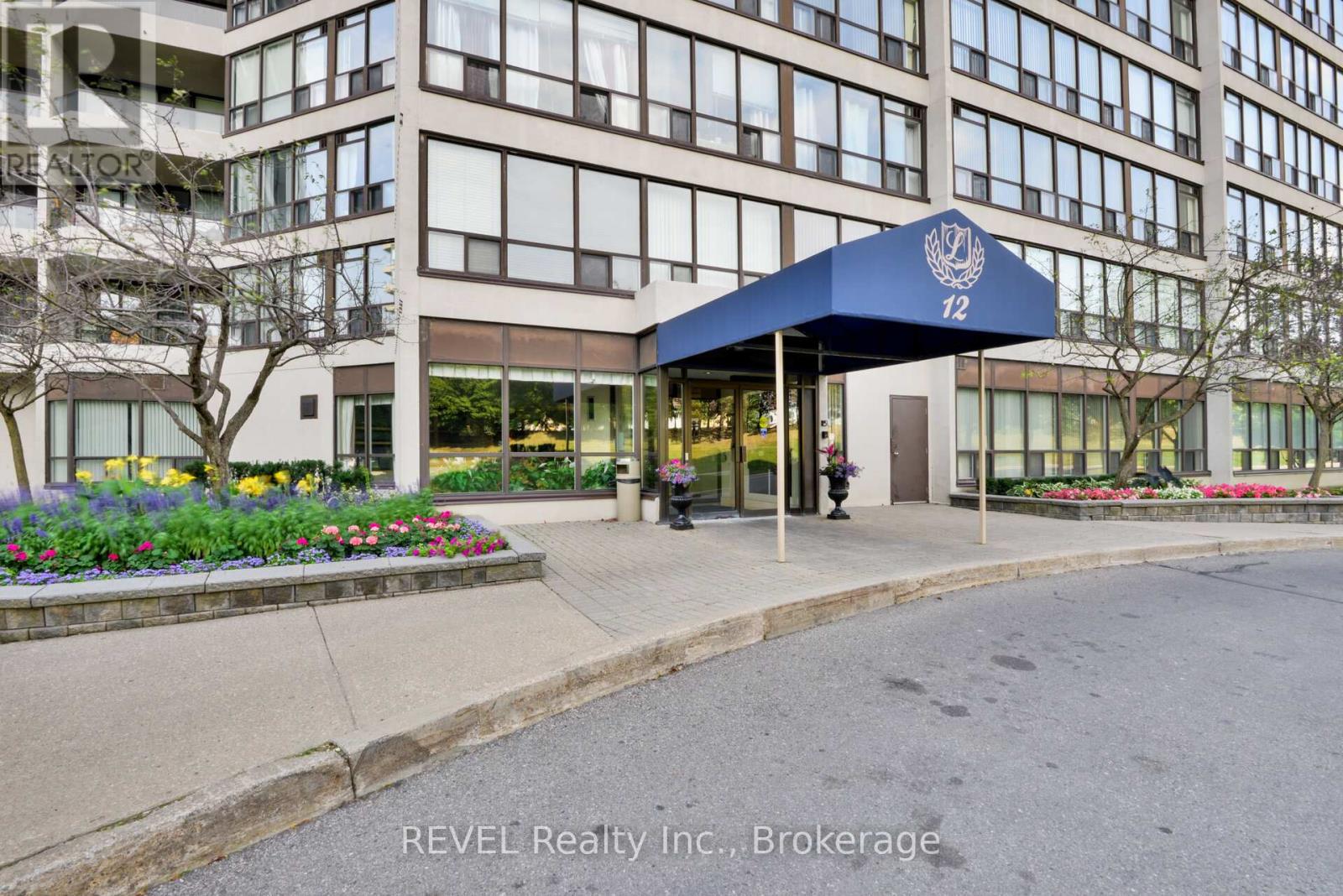 803 - 12 Laurelcrest Street Property Photo 4