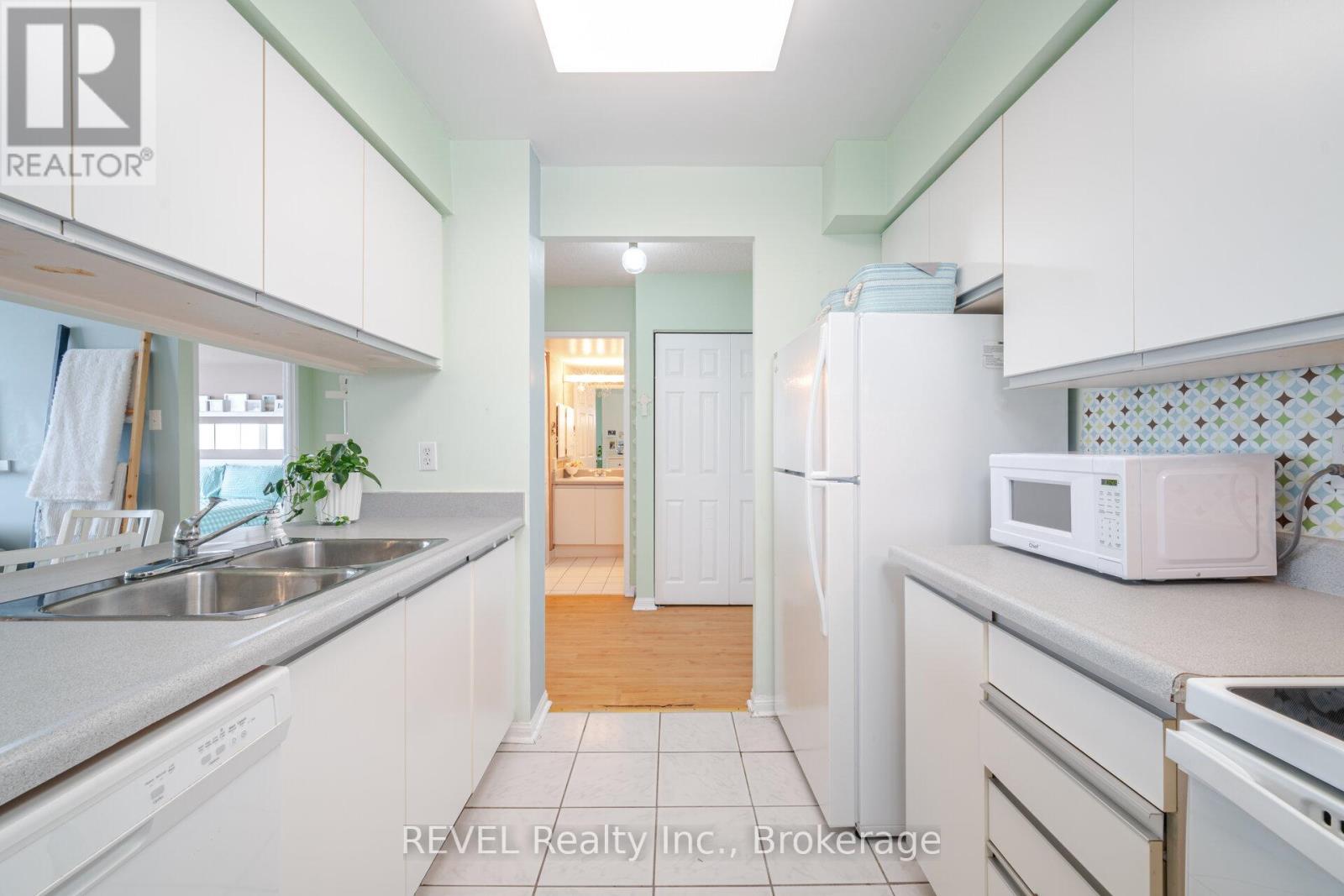 803 - 12 Laurelcrest Street Property Photo 17