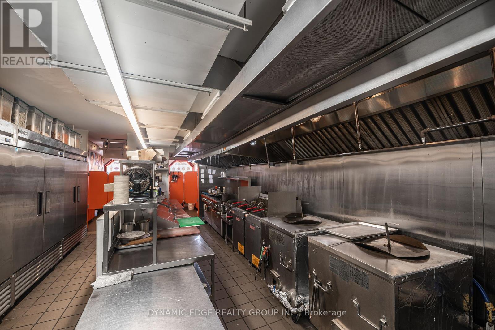 59 Lakeshore Road E Property Photo 12