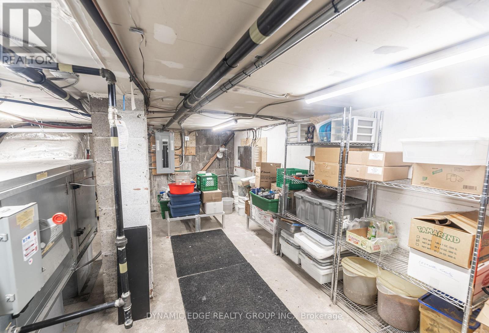 59 Lakeshore Road E Property Photo 16