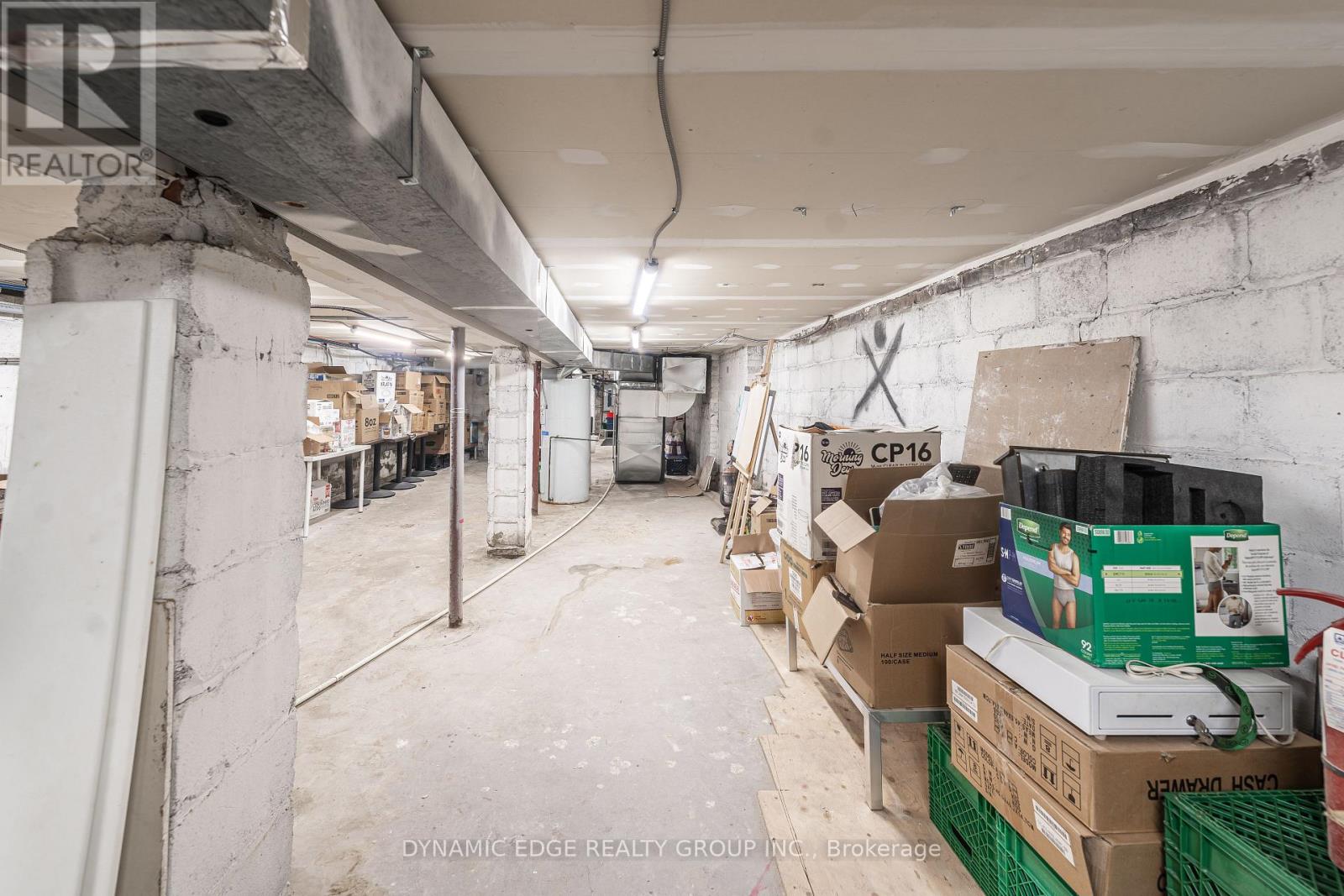 59 Lakeshore Road E Property Photo 19