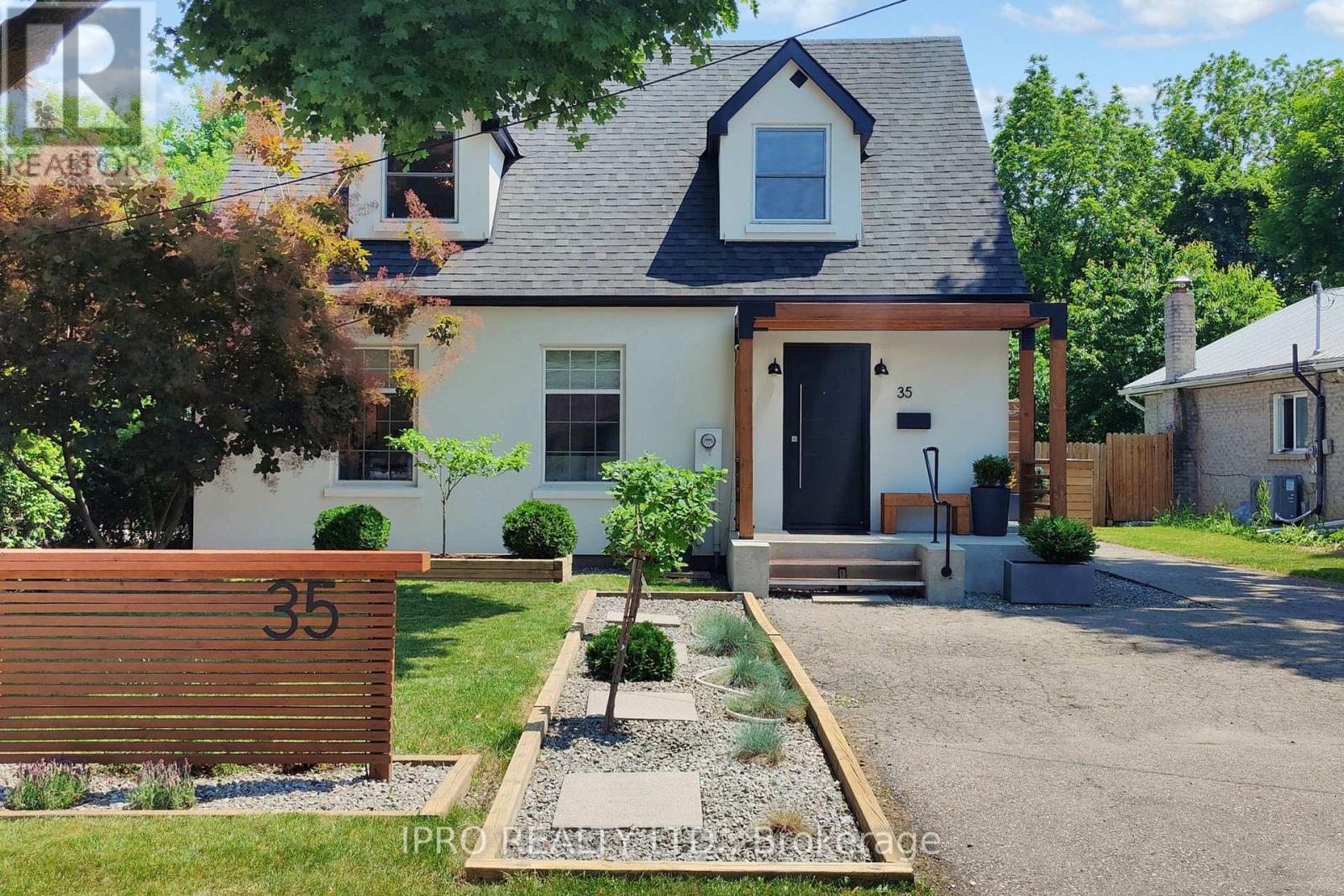 35 CLARENCE STREET