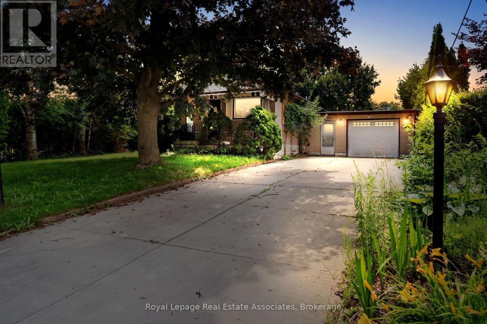 168 Tidey Avenue Property Photo 1
