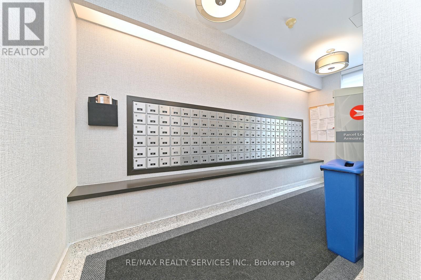 611 - 12 Laurelcrest Street Property Photo 4