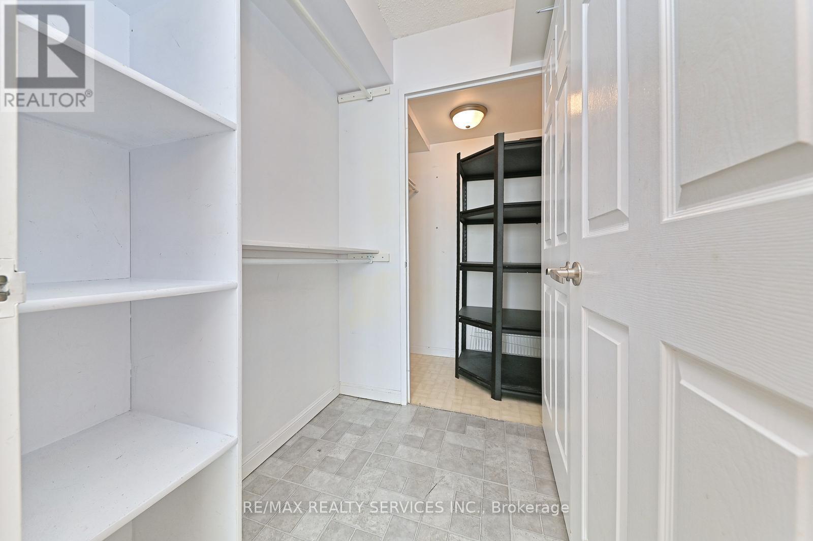 611 - 12 Laurelcrest Street Property Photo 17