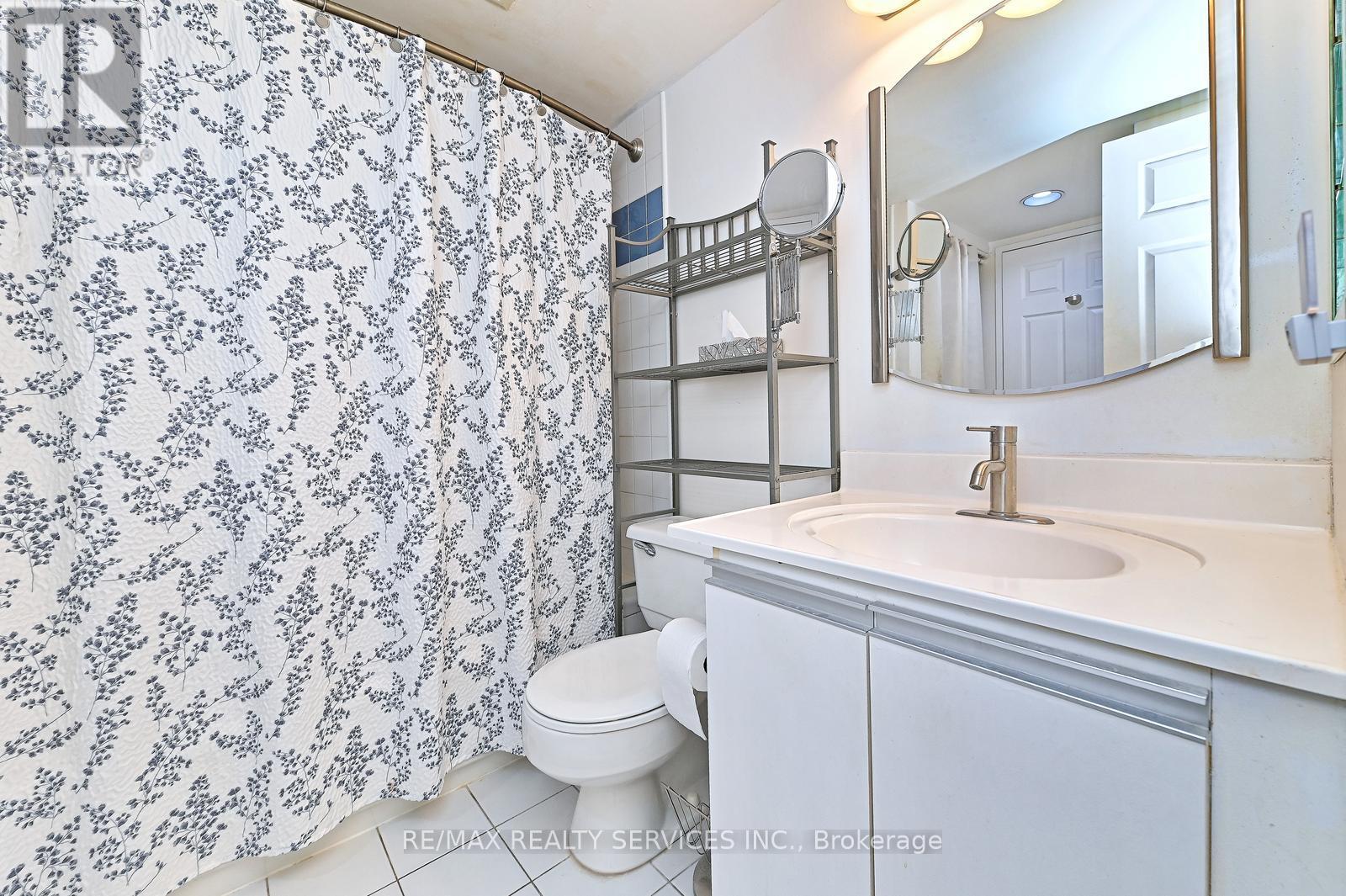 611 - 12 Laurelcrest Street Property Photo 18